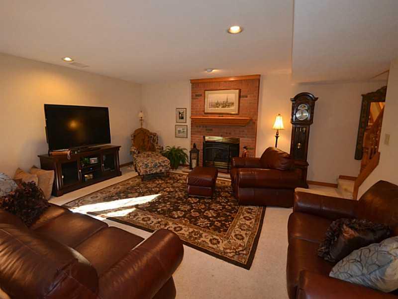 496 Rodeo Drive Indianapolis, IN 46217 - Photo 9 of 24 Gallery Image 9
