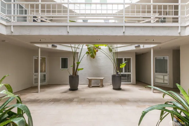 $1,599,000 | 2016 Pacific Avenue, Unit 201, San Francisco, CA 94109