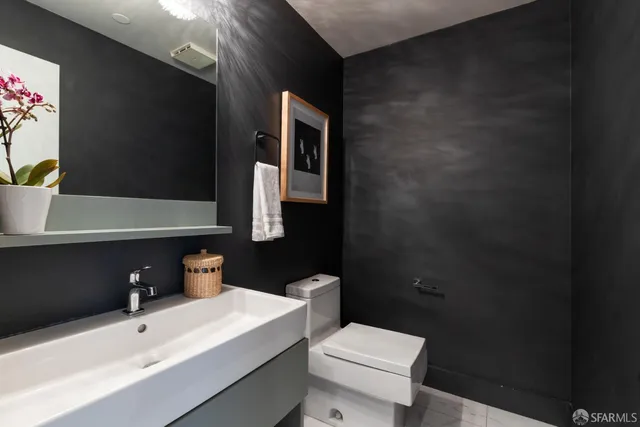 $1,599,000 | 2016 Pacific Avenue, Unit 201, San Francisco, CA 94109