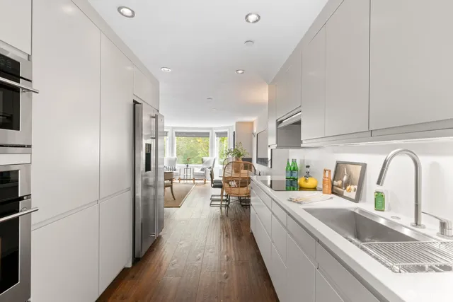 $1,599,000 | 2016 Pacific Avenue, Unit 201, San Francisco, CA 94109