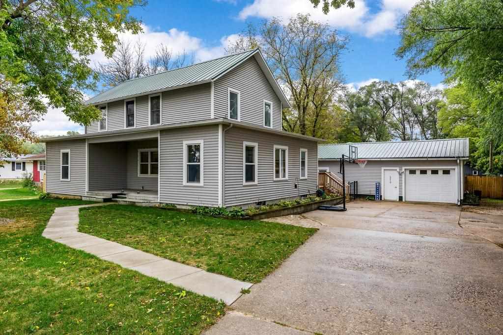 3218 Coggon Road Coggon, IA 52218 - Photo 1 of 53 Gallery Image 1