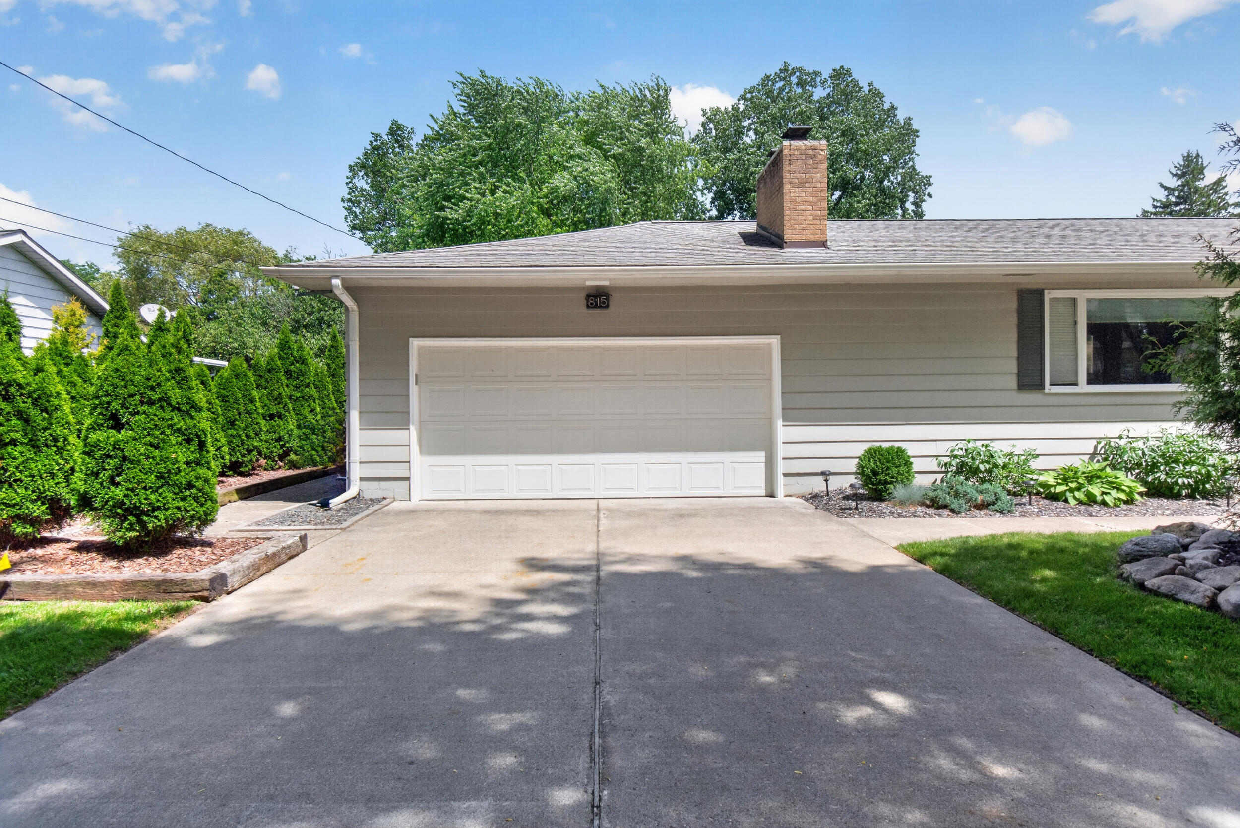 815 Kennedy Street Jackson, MI 49202 - Photo 6 of 54 5_815 kennedy st jackson mi - 0003