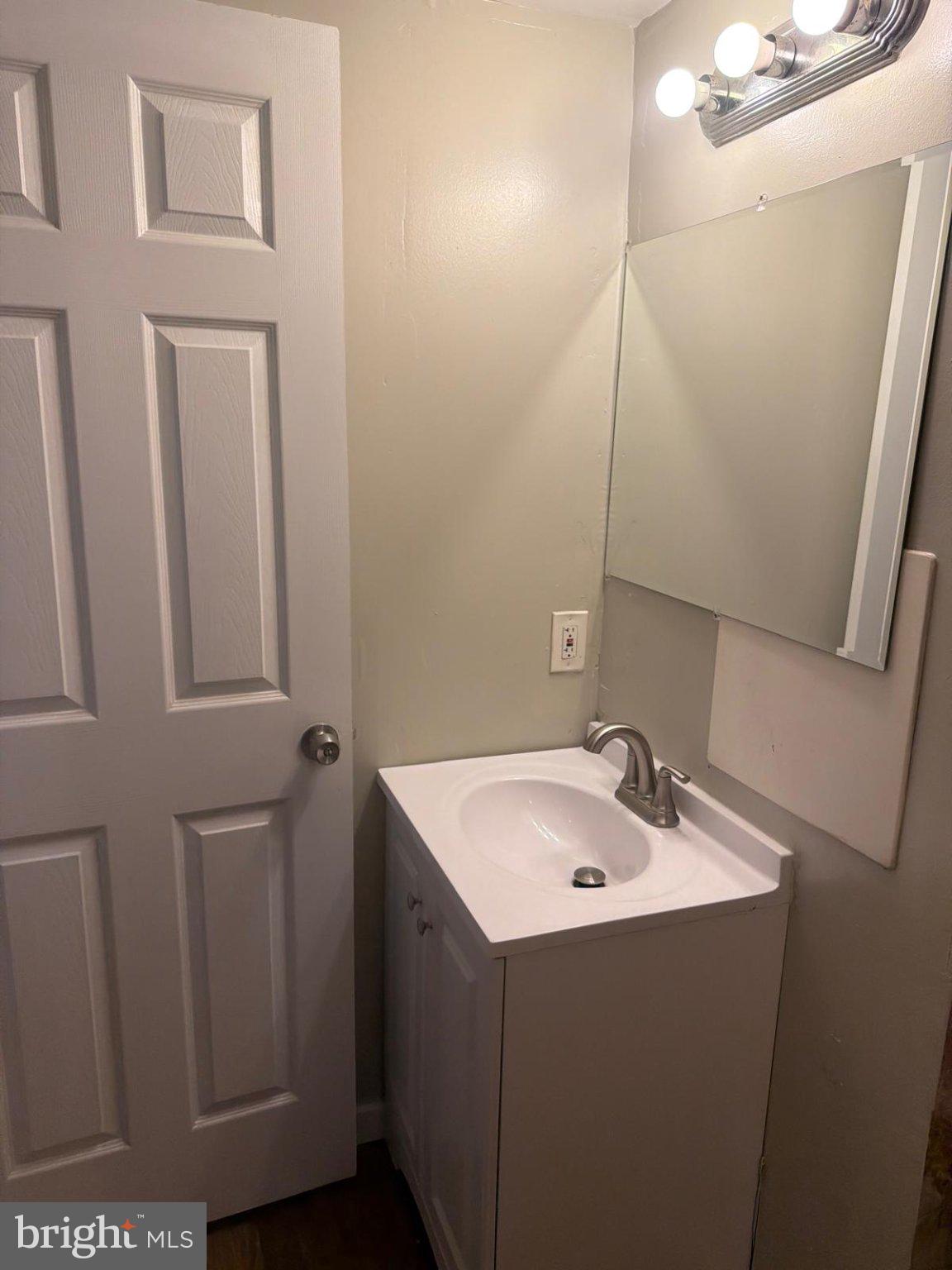 5510 Lothian Road Baltimore, MD 21212 - Photo 2 of 9 Modern bathroom with sleek design.