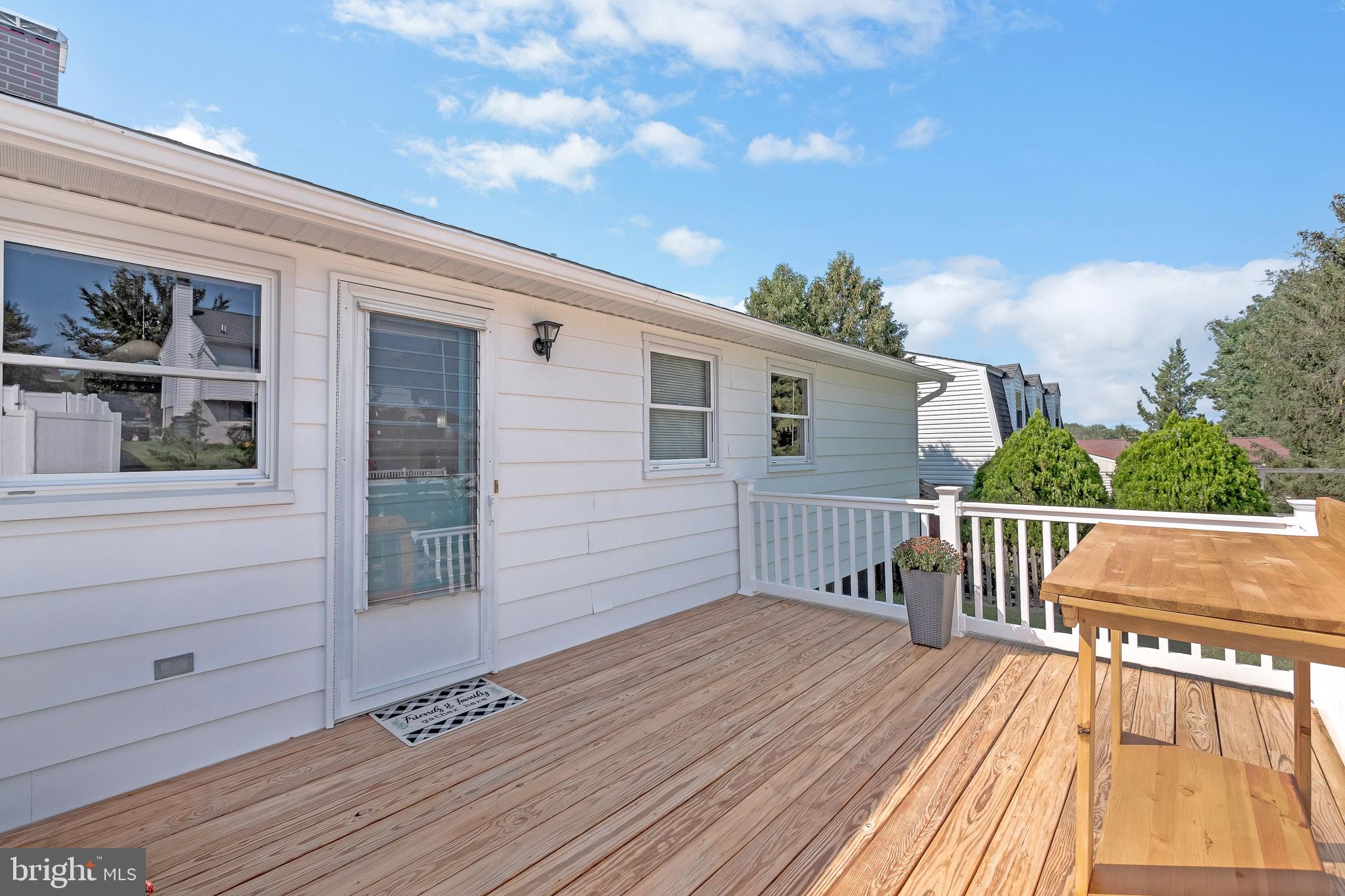 423 Bathurst Road Baltimore, MD 21228 - Photo 24 of 30 Deck off the kitchen