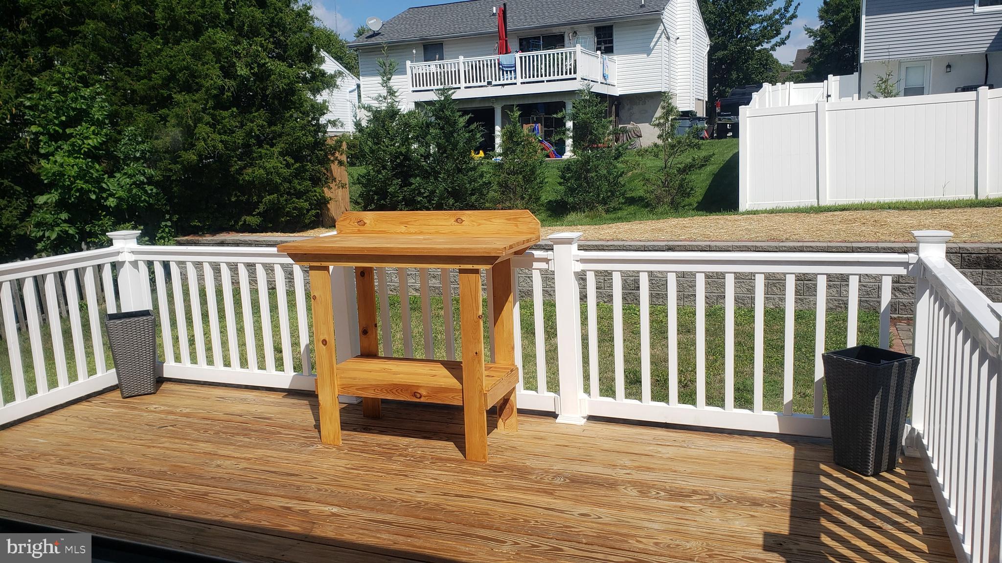 423 Bathurst Road Baltimore, MD 21228 - Photo 25 of 30 Deck overlooking landscaped back yard