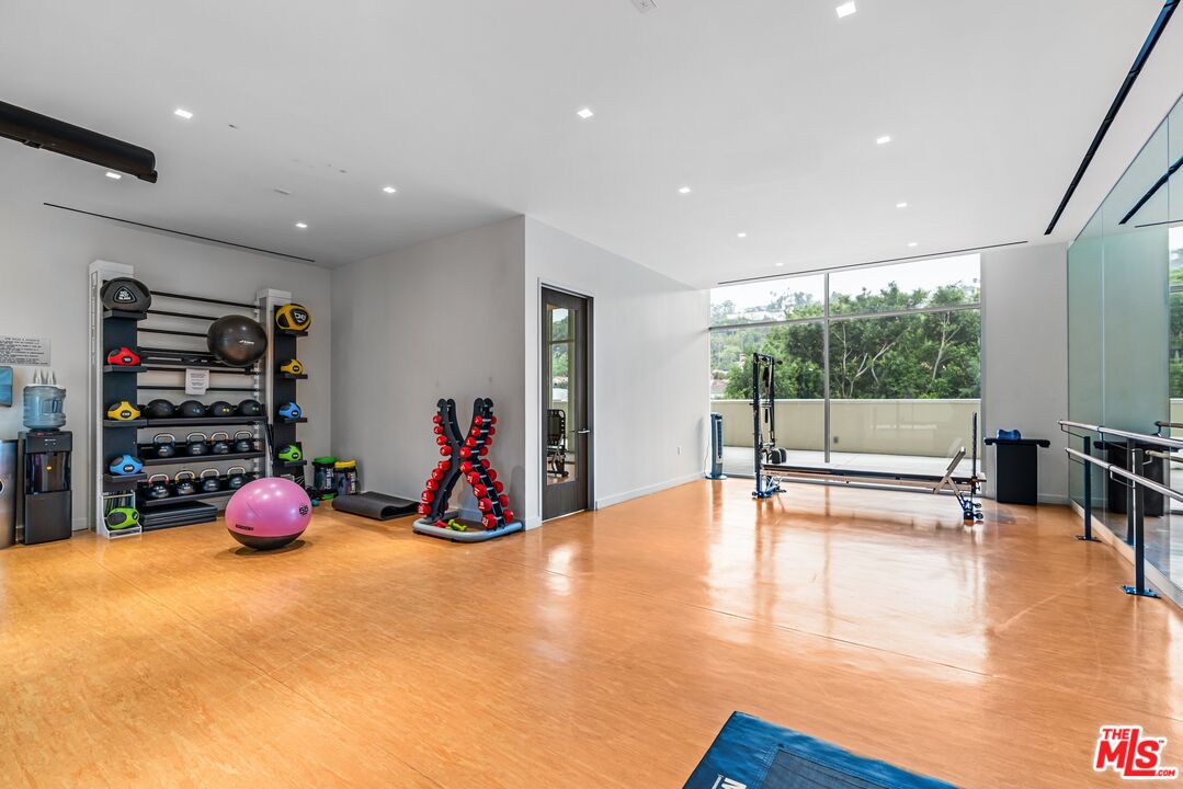 9255 Doheny Road, Unit 703 West Hollywood, CA 90069 - Photo 26 of 28