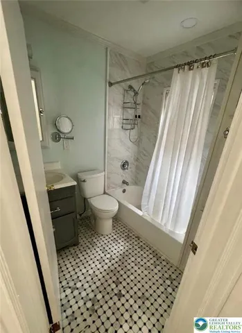 $2,350 | 535 West Green Street, Allentown, PA 18102