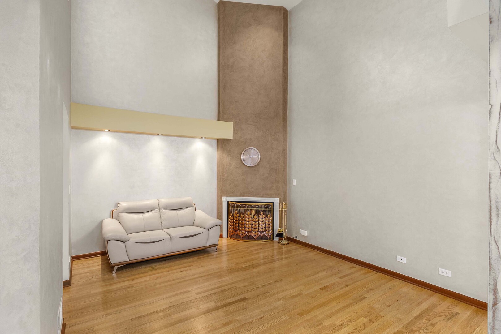 8316 High Point Circle, Unit F Darien, IL 60561 - Photo 4 of 29