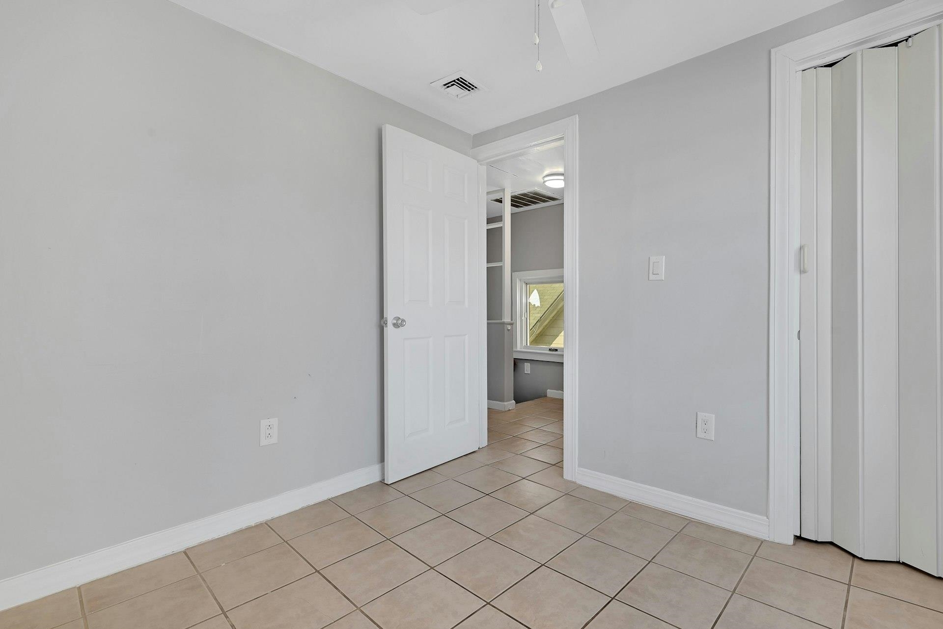 30 Columbia Terrace, Unit 2 Edgewater, NJ 07020 - Photo 20 of 25 a view of a room with a hallway