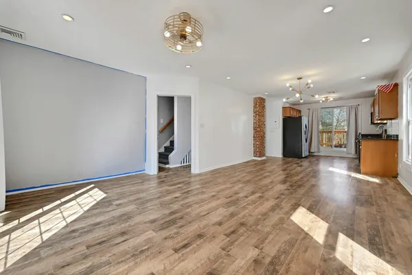 $2,900 | 30 Columbia Terrace, Unit 2, Edgewater, NJ 07020