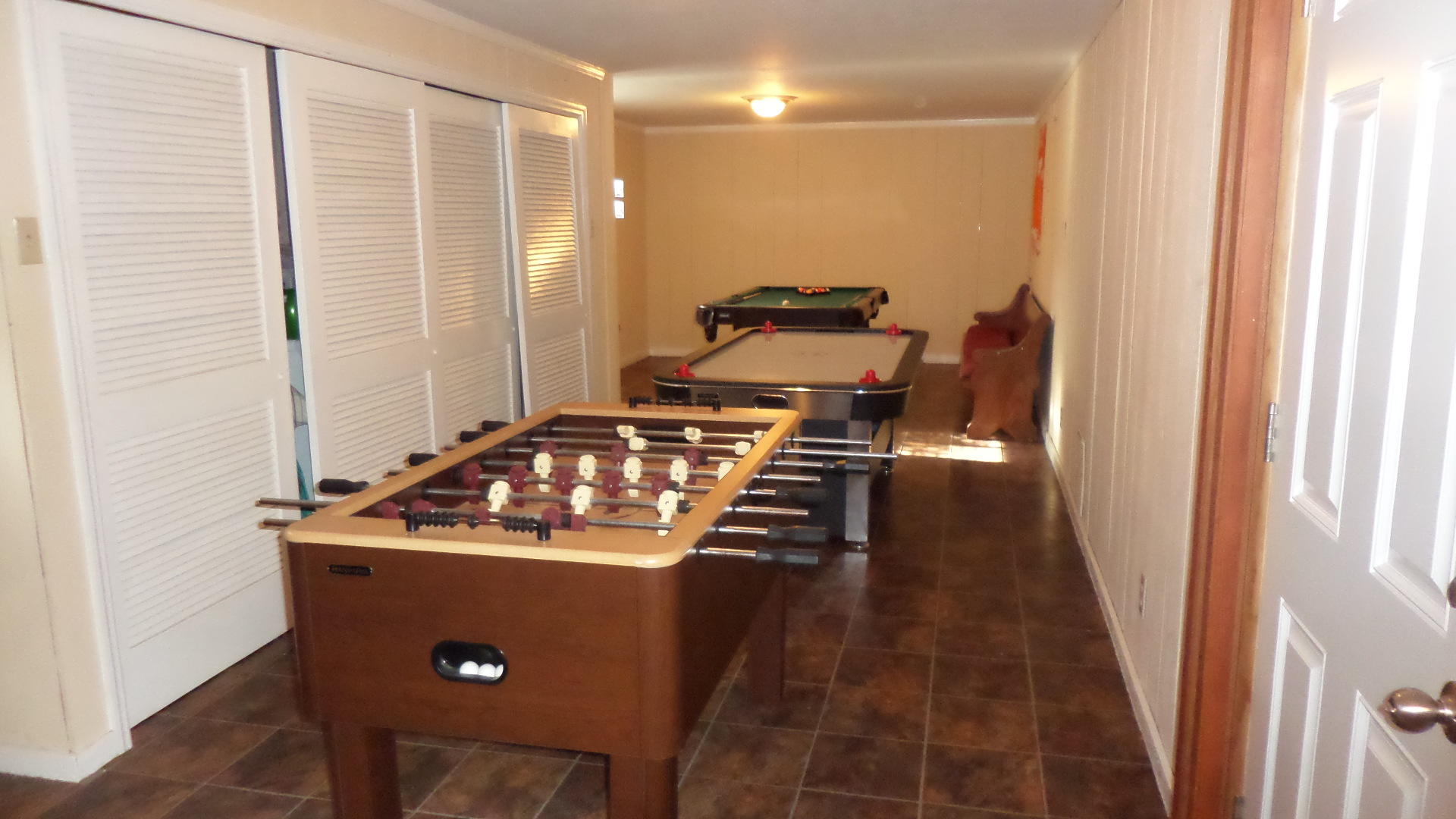 112 Wood Ridge Lane Oak Ridge, TN 37830 - Photo 32 of 37 Rec Room 1