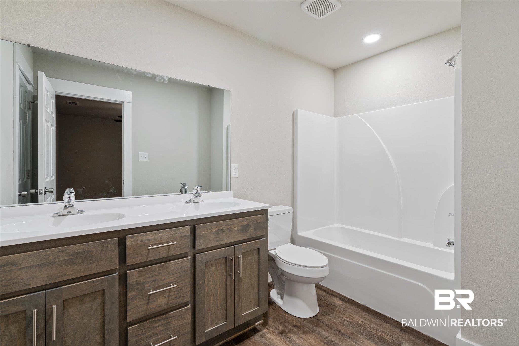 1746 Cody Road North Mobile, AL 36618 - Photo 9 of 33