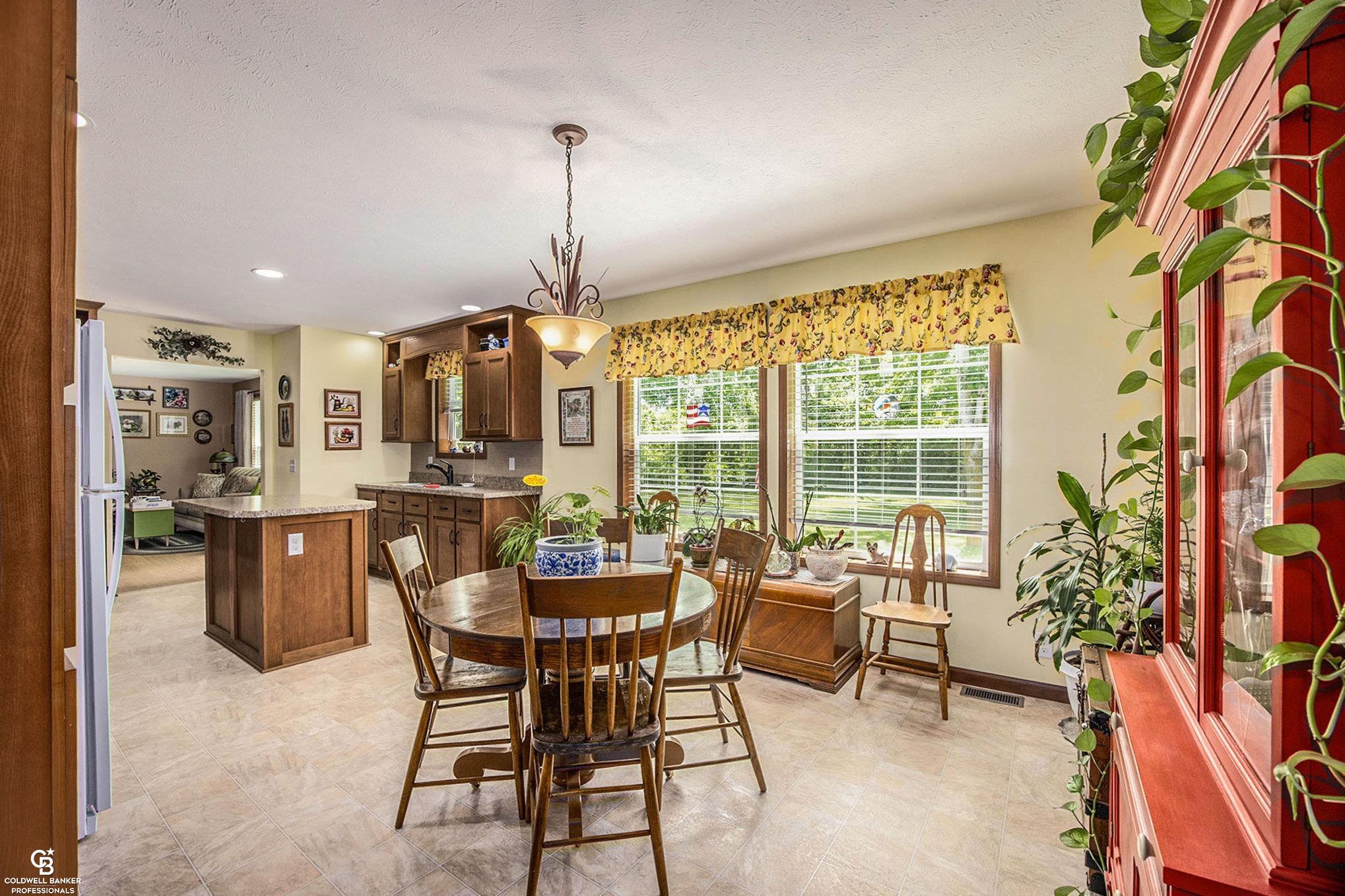 12112 Griffin Road Memphis, MI 48041 - Photo 6 of 33 50187098-419261c4-af9c-4c23-9b21-3d5c2f12a01b.JPG
