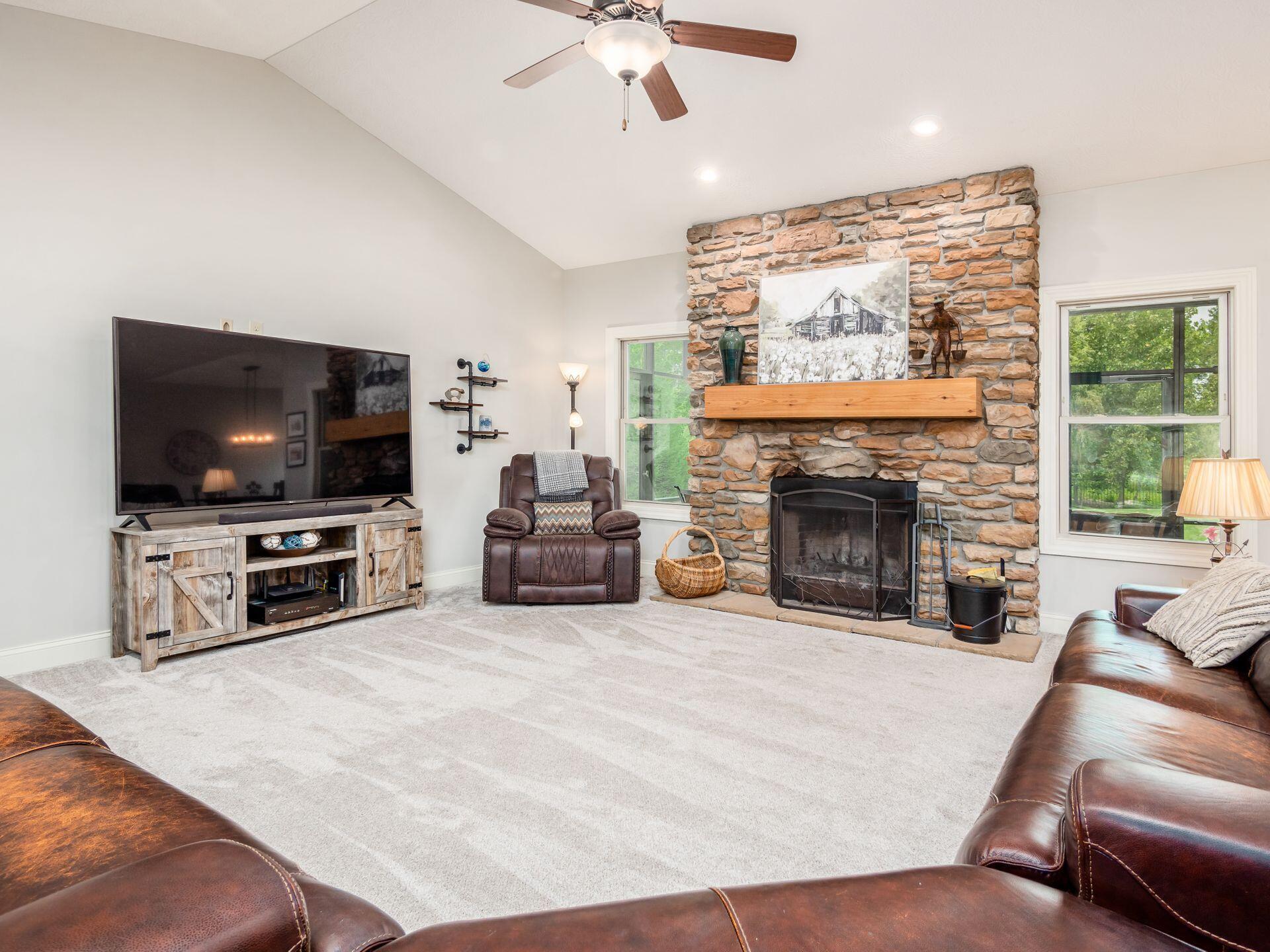 1900 Hyatts Road Delaware, OH 43015 - Photo 5 of 51 Great Room