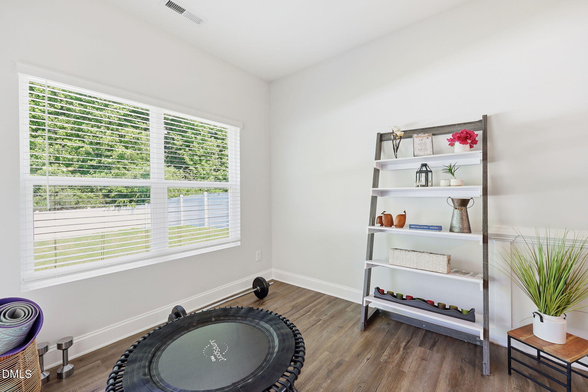 7012 Vanover Drive Raleigh, NC 27604 - Photo 18 of 41 Flex Space/Reading Area