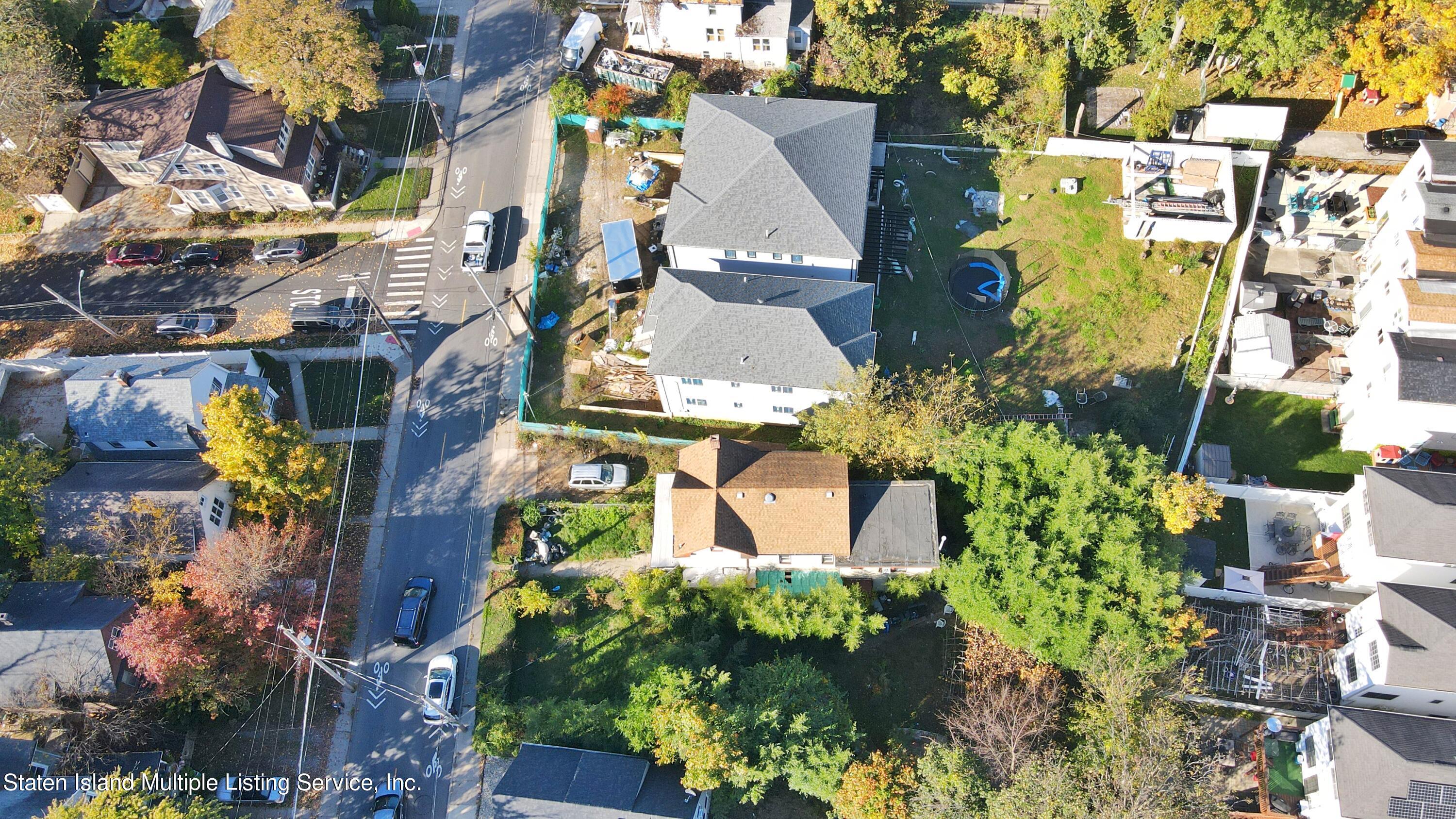 (3)