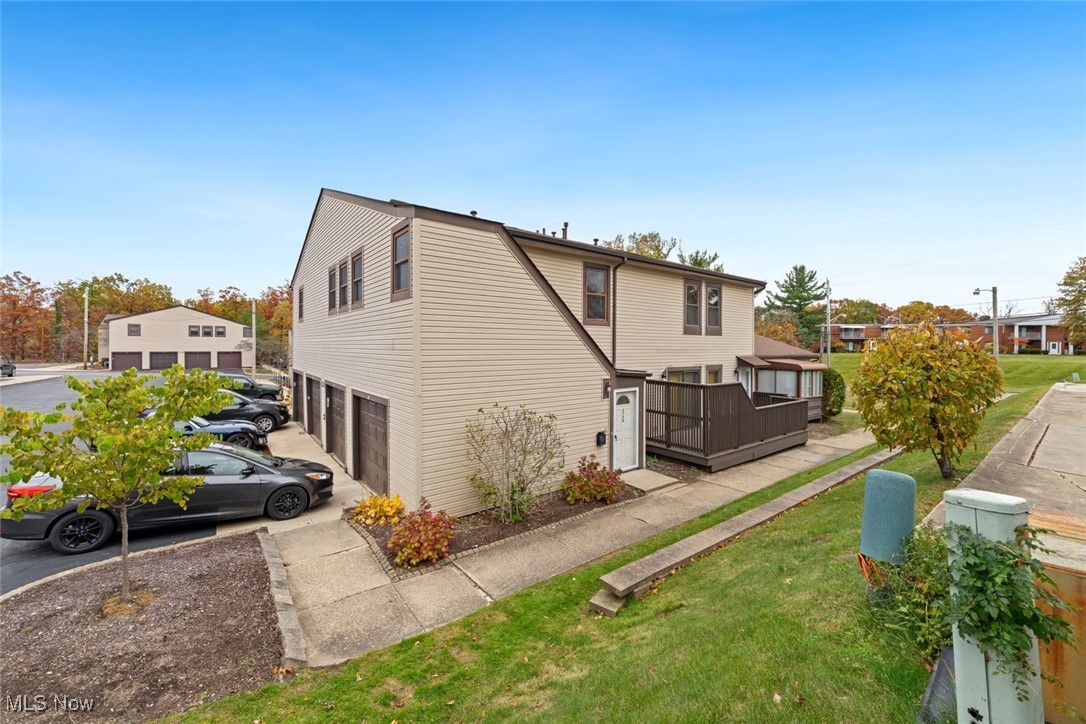 576 Turney Road, Unit D Bedford, OH 44146 - Photo 3 of 29 Gallery Image 3