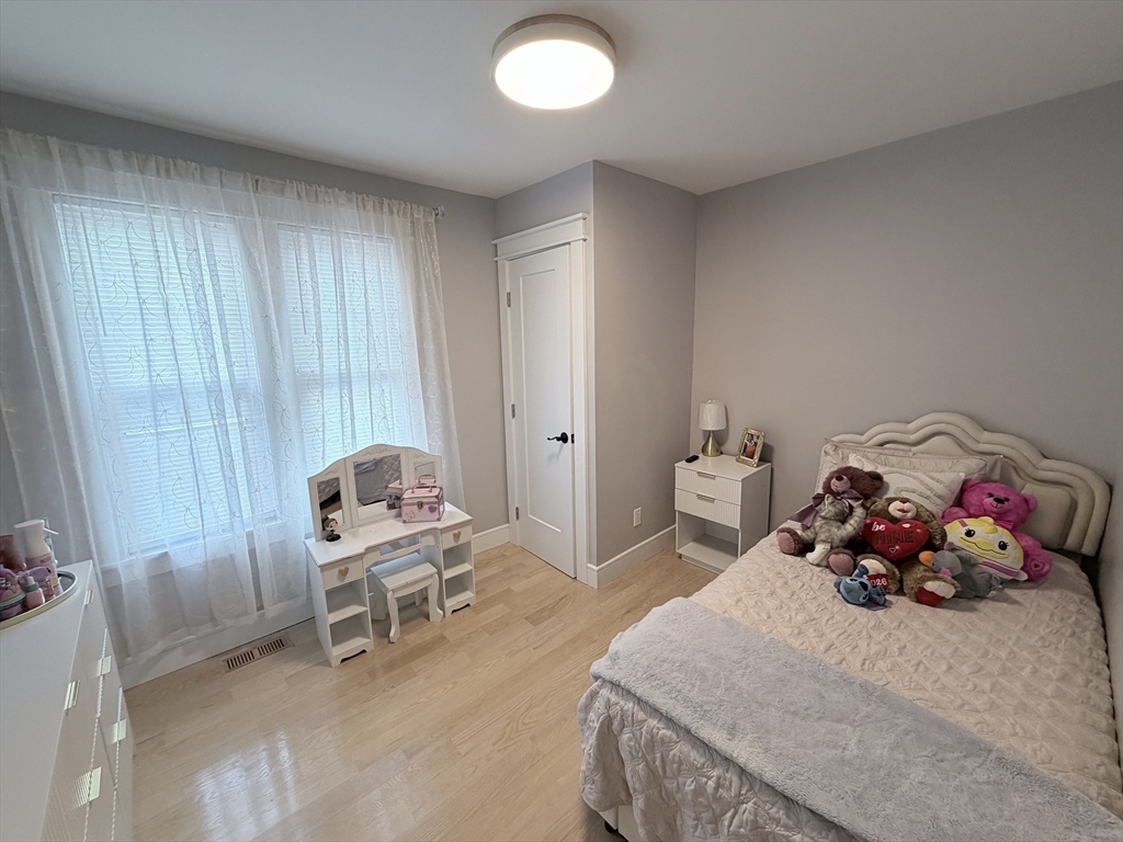 70 Upsala Street Worcester, MA 01607 - Photo 16 of 36