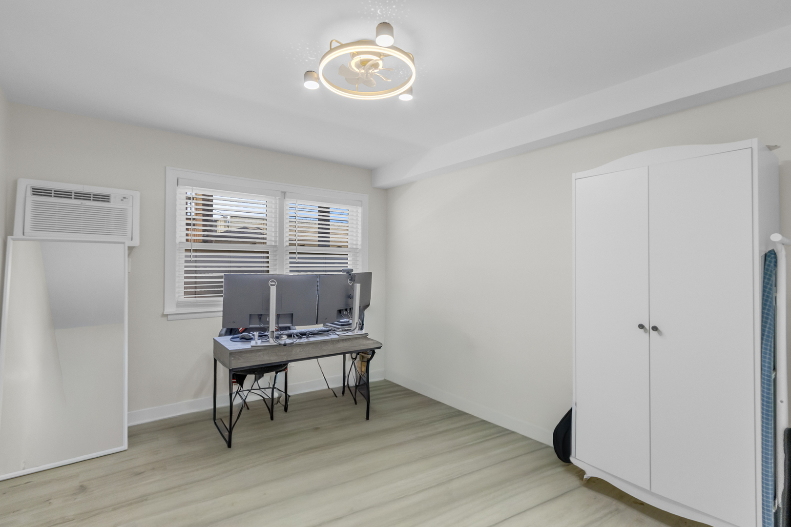 4229 North Keystone Avenue, Unit 1F Chicago, IL 60641 - Photo 14 of 21