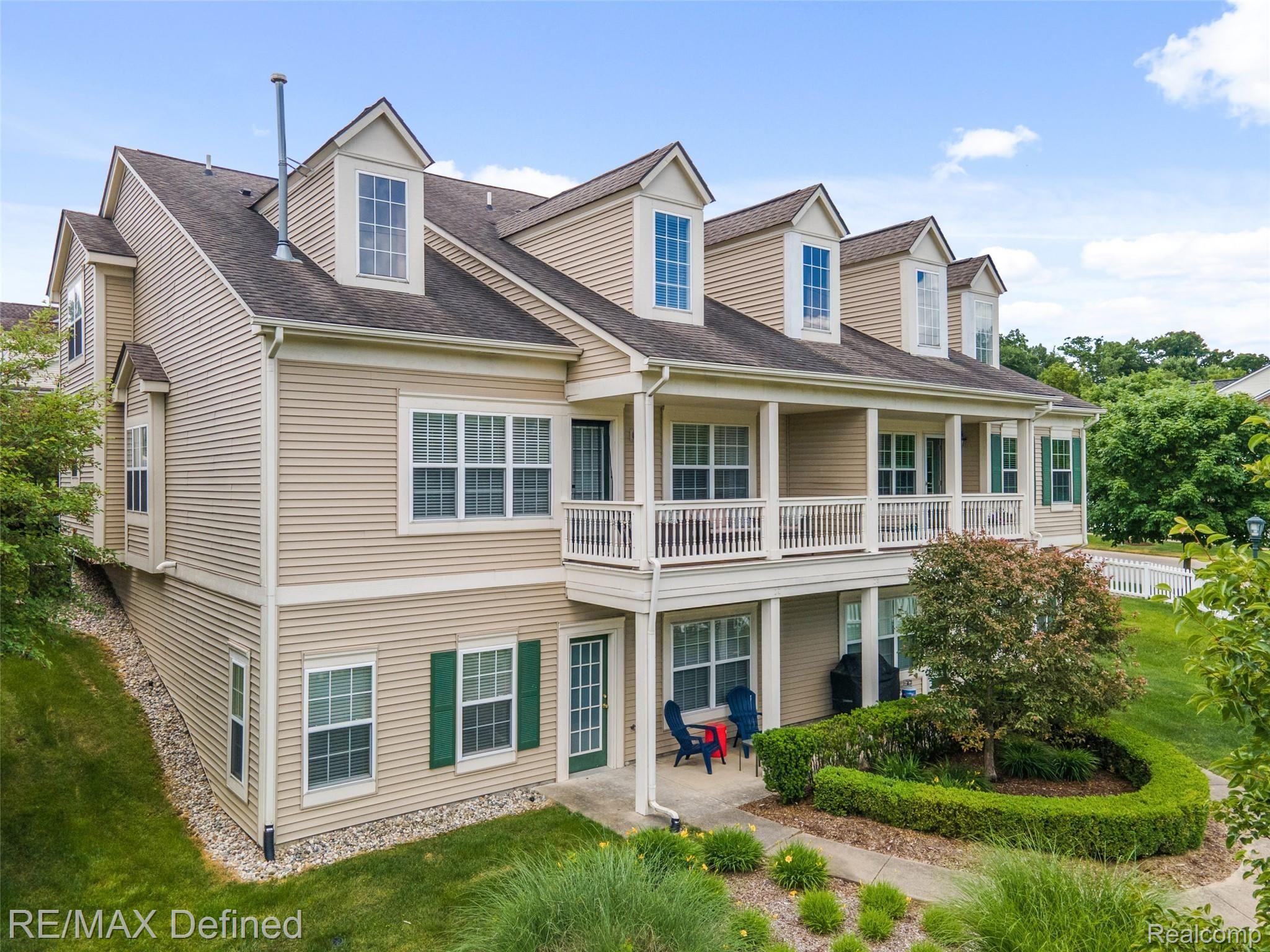 735 East Bluff Court Rochester, MI 48306 - Photo 52 of 53 735-E-Bluff-Ct (52).jpg