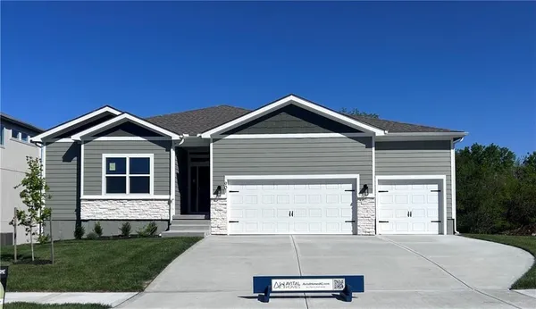 $649,950 | 901 Reed Drive, Raymore, MO 64083