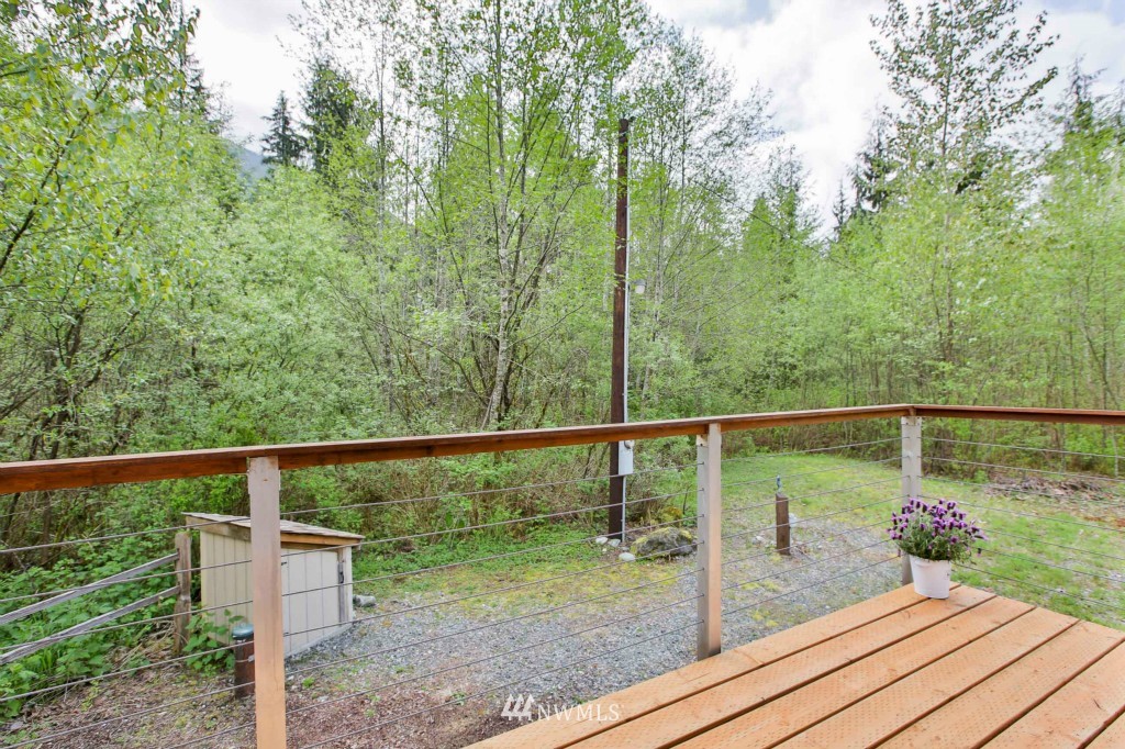 26025 Lake Riley Road Arlington, WA 98223 - Photo 12 of 16 Gallery Image 12