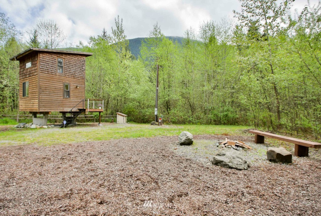 26025 Lake Riley Road Arlington, WA 98223 - Photo 13 of 16 Gallery Image 13