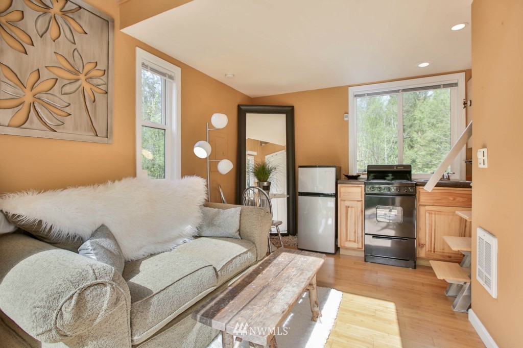 26025 Lake Riley Road Arlington, WA 98223 - Photo 3 of 16 Gallery Image 3