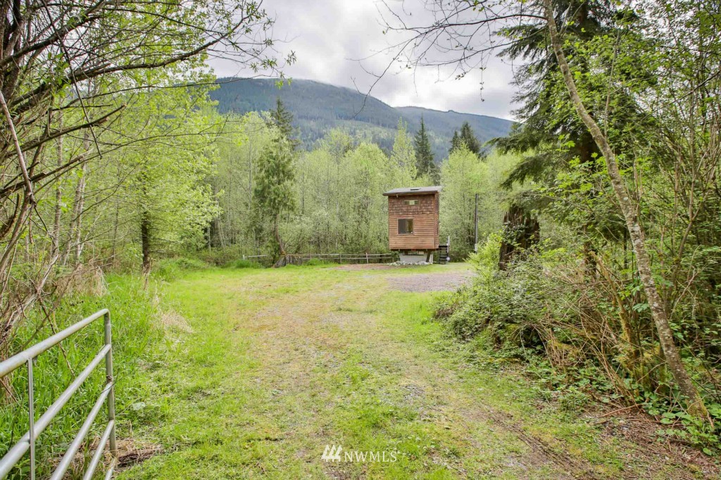 26025 Lake Riley Road Arlington, WA 98223 - Photo 9 of 16 Gallery Image 9