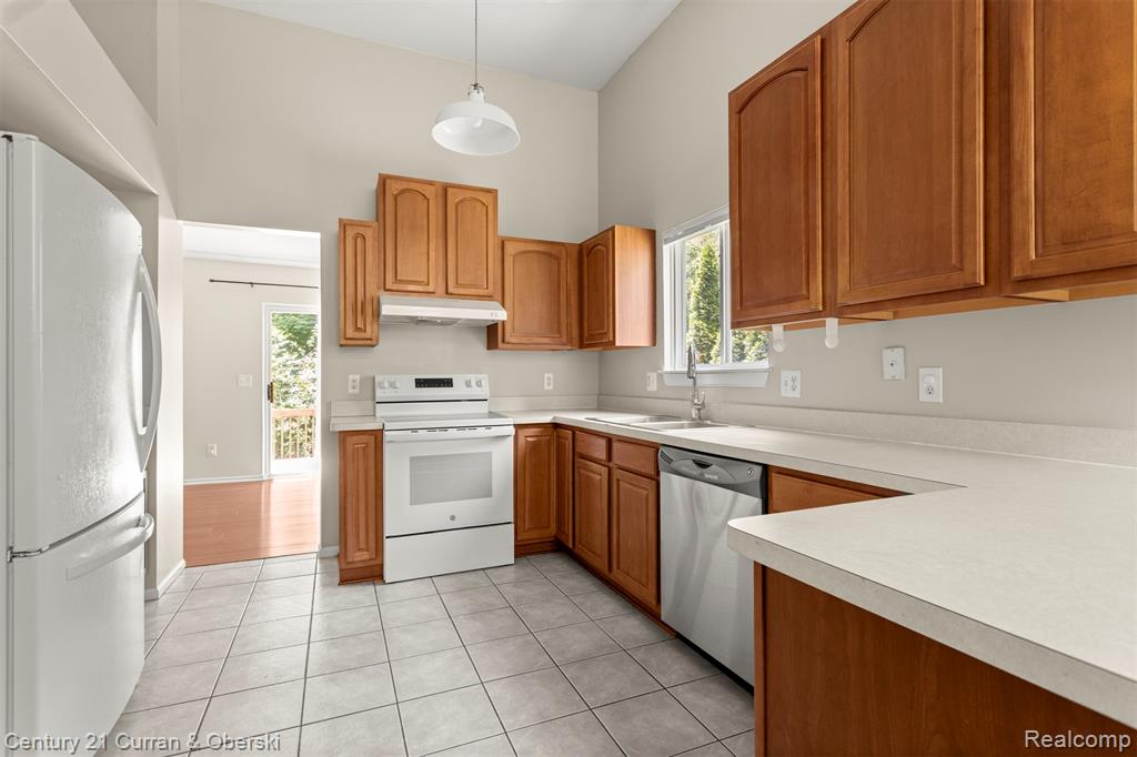 3444 Ashburnam Road Ann Arbor, MI 48105 - Photo 10 of 37
