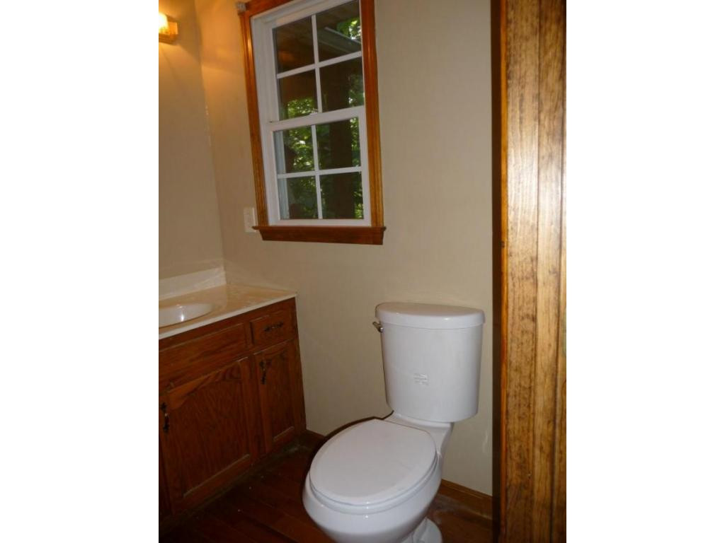 621 Chadwell Road Kingsport, TN 37660 - Photo 8 of 14 Photo 9