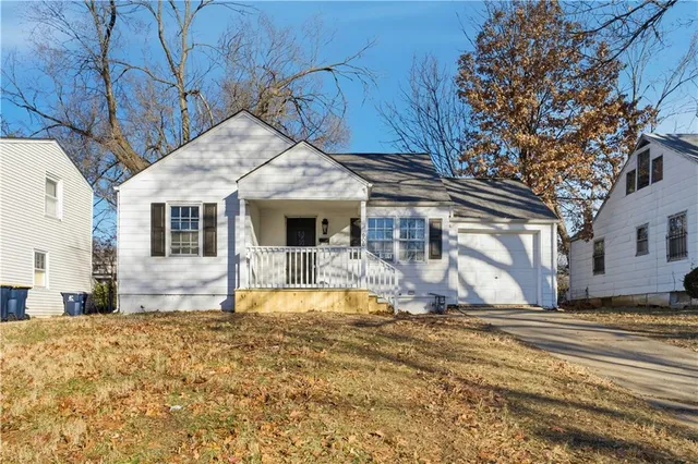 $189,000 | 908 East 77th Terrace, Kansas City, MO 64131
