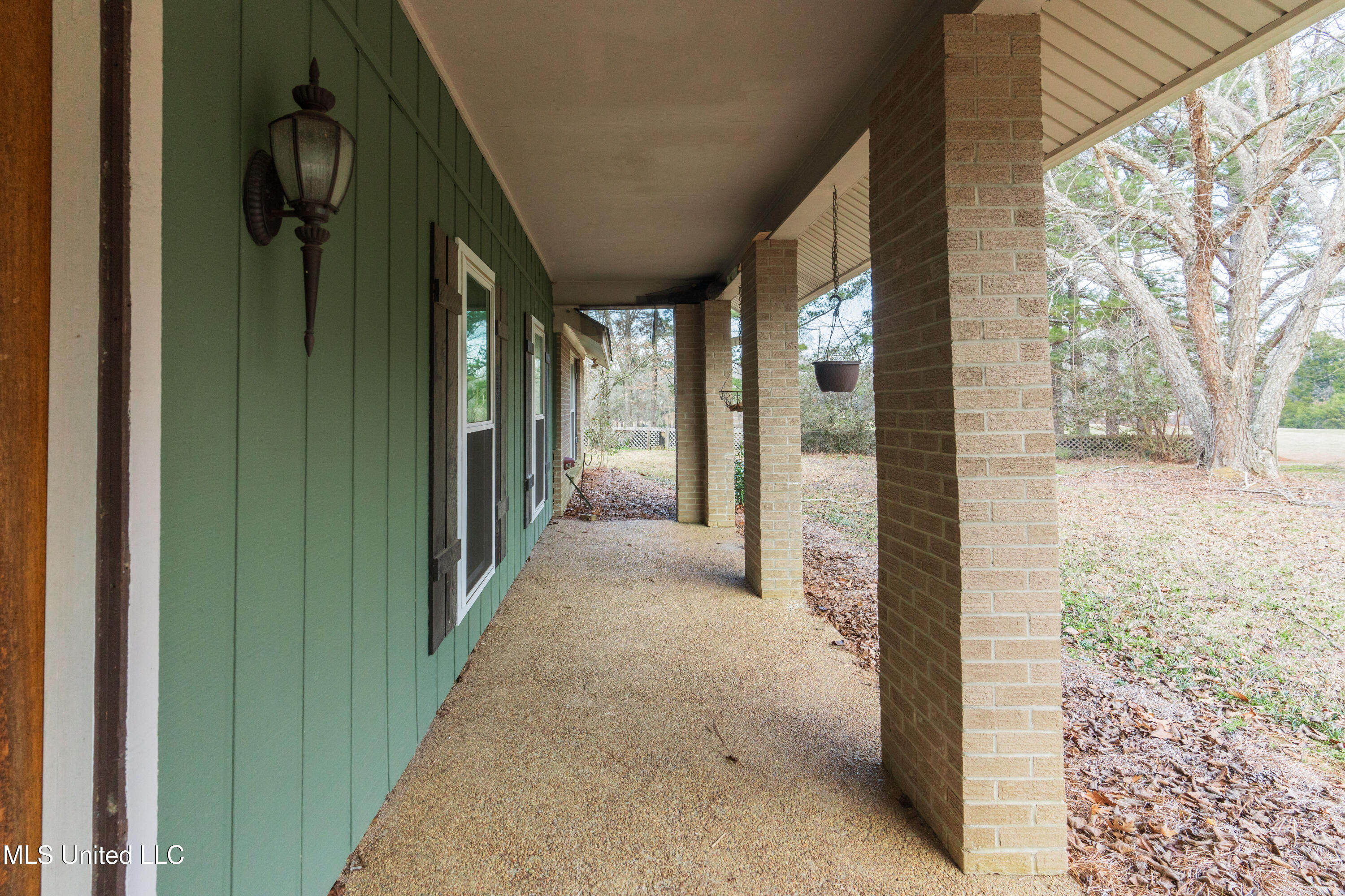 5285 Williamson Road Clinton, MS 39056 - Photo 13 of 103 13-Front