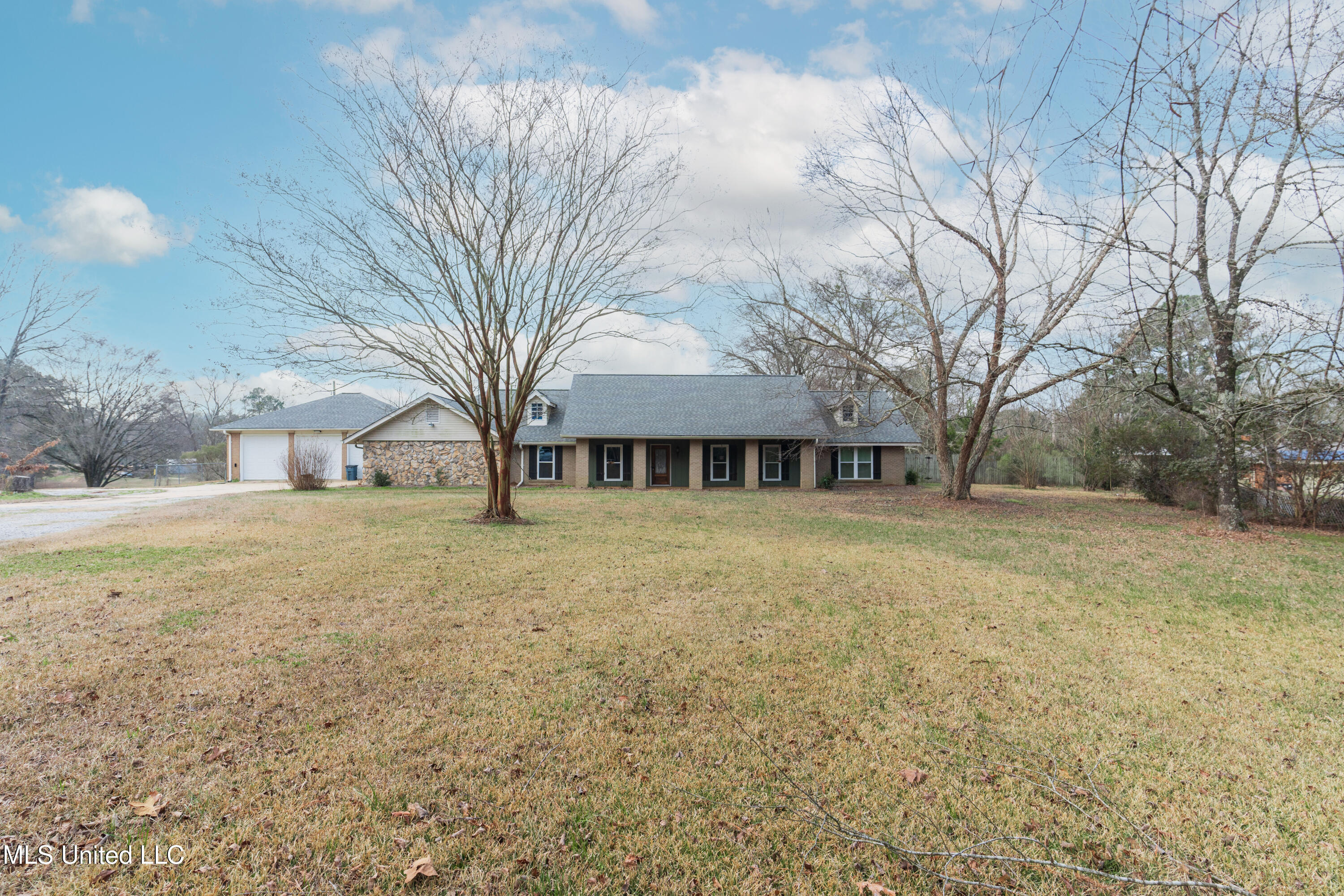 5285 Williamson Road Clinton, MS 39056 - Photo 2 of 103 2-Front