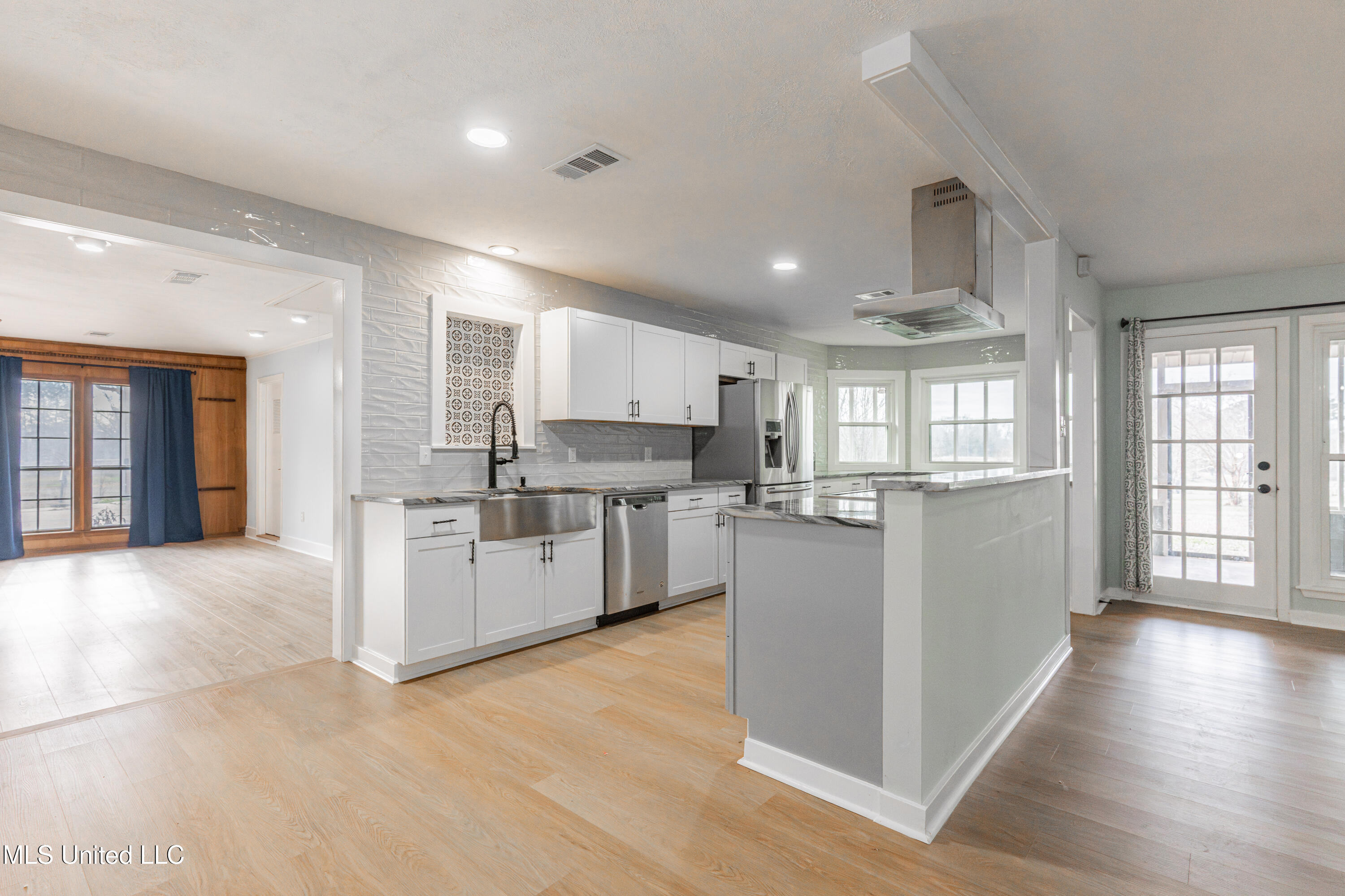 5285 Williamson Road Clinton, MS 39056 - Photo 22 of 103 22-Kitchen