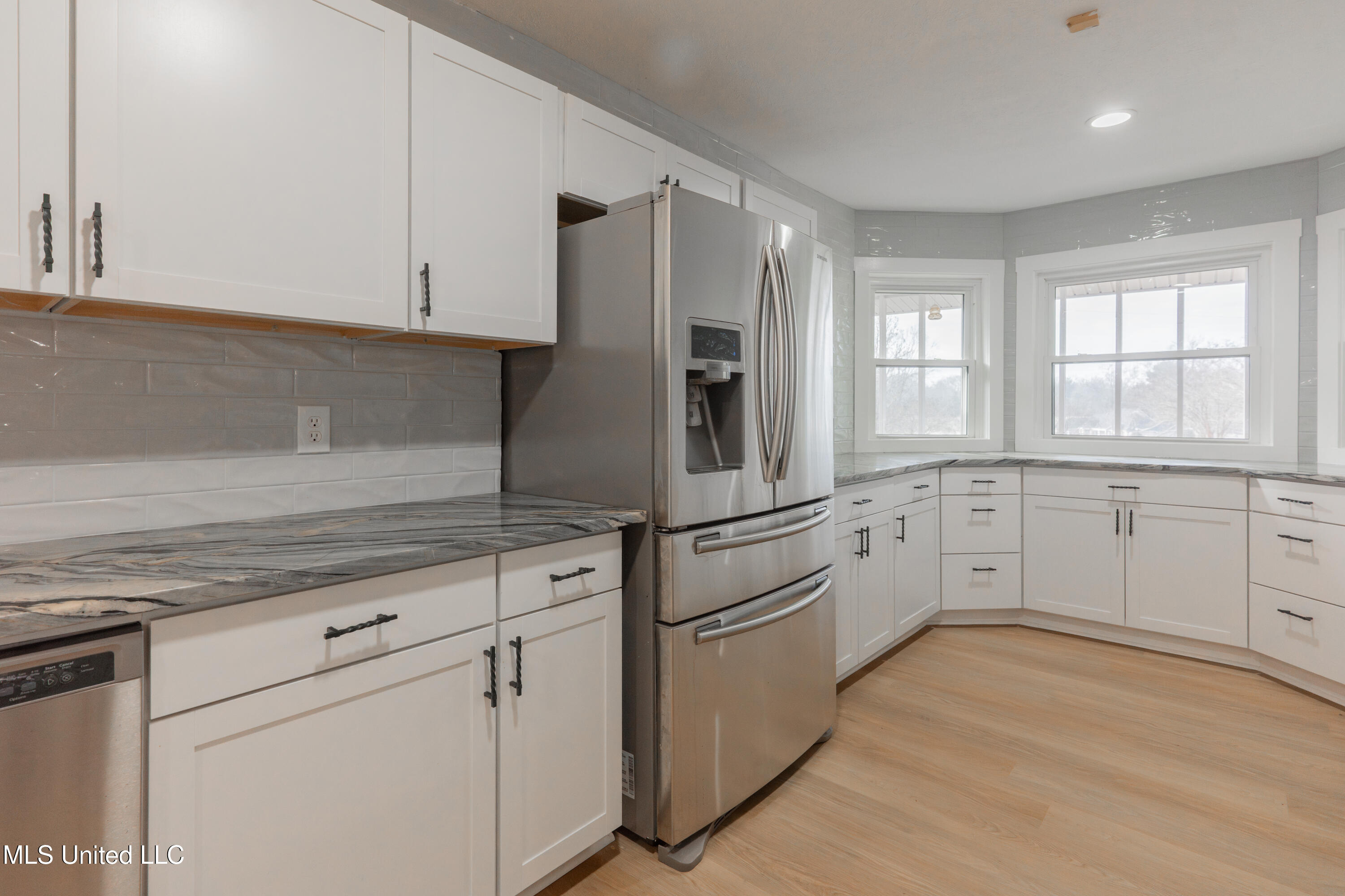 5285 Williamson Road Clinton, MS 39056 - Photo 26 of 103 26-Kitchen