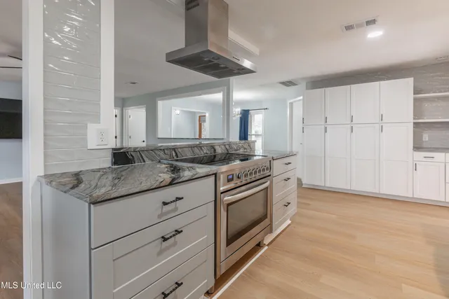 $419,900 | 5285 Williamson Road, Clinton, MS 39056