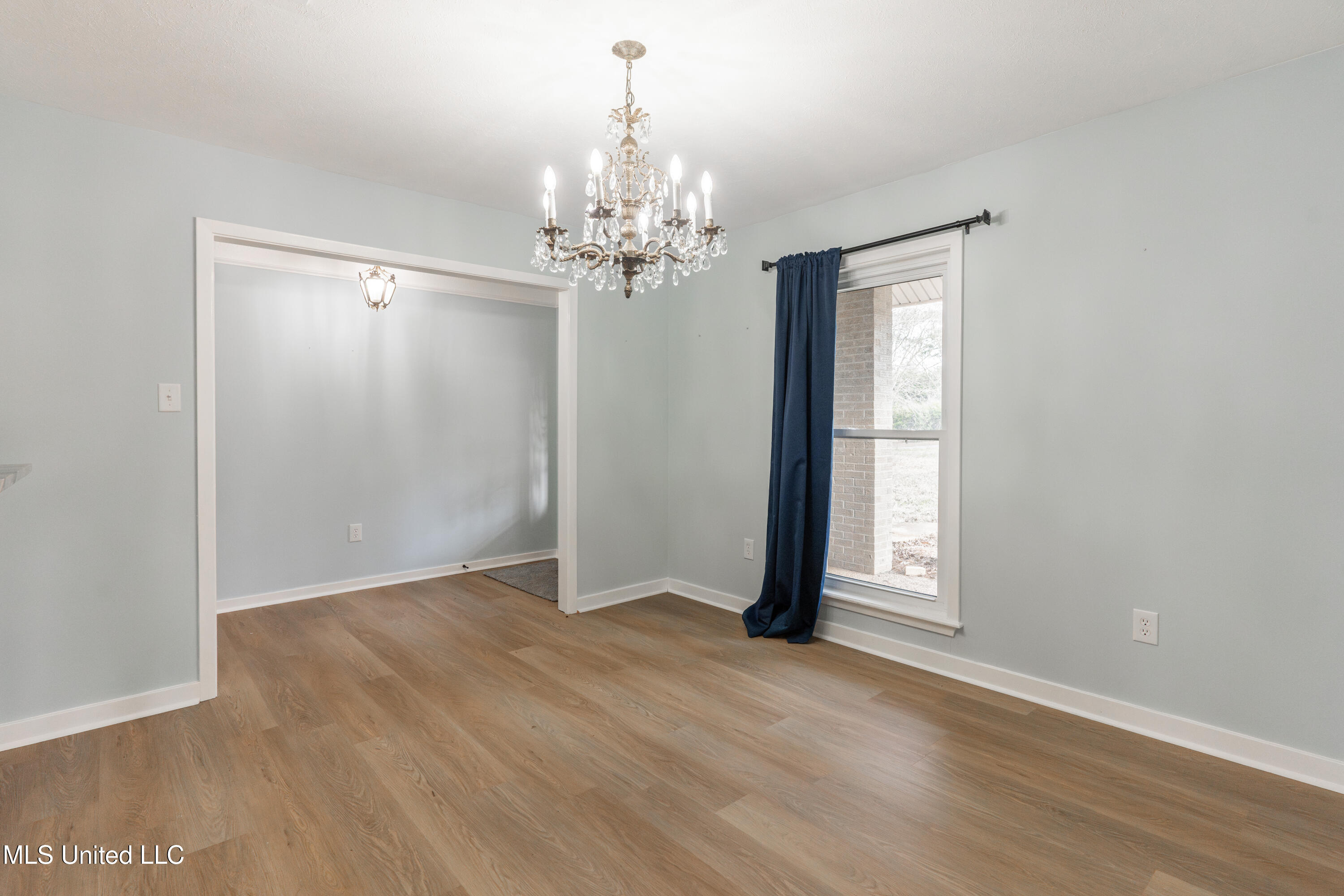 5285 Williamson Road Clinton, MS 39056 - Photo 35 of 103 35-DiningRoom.