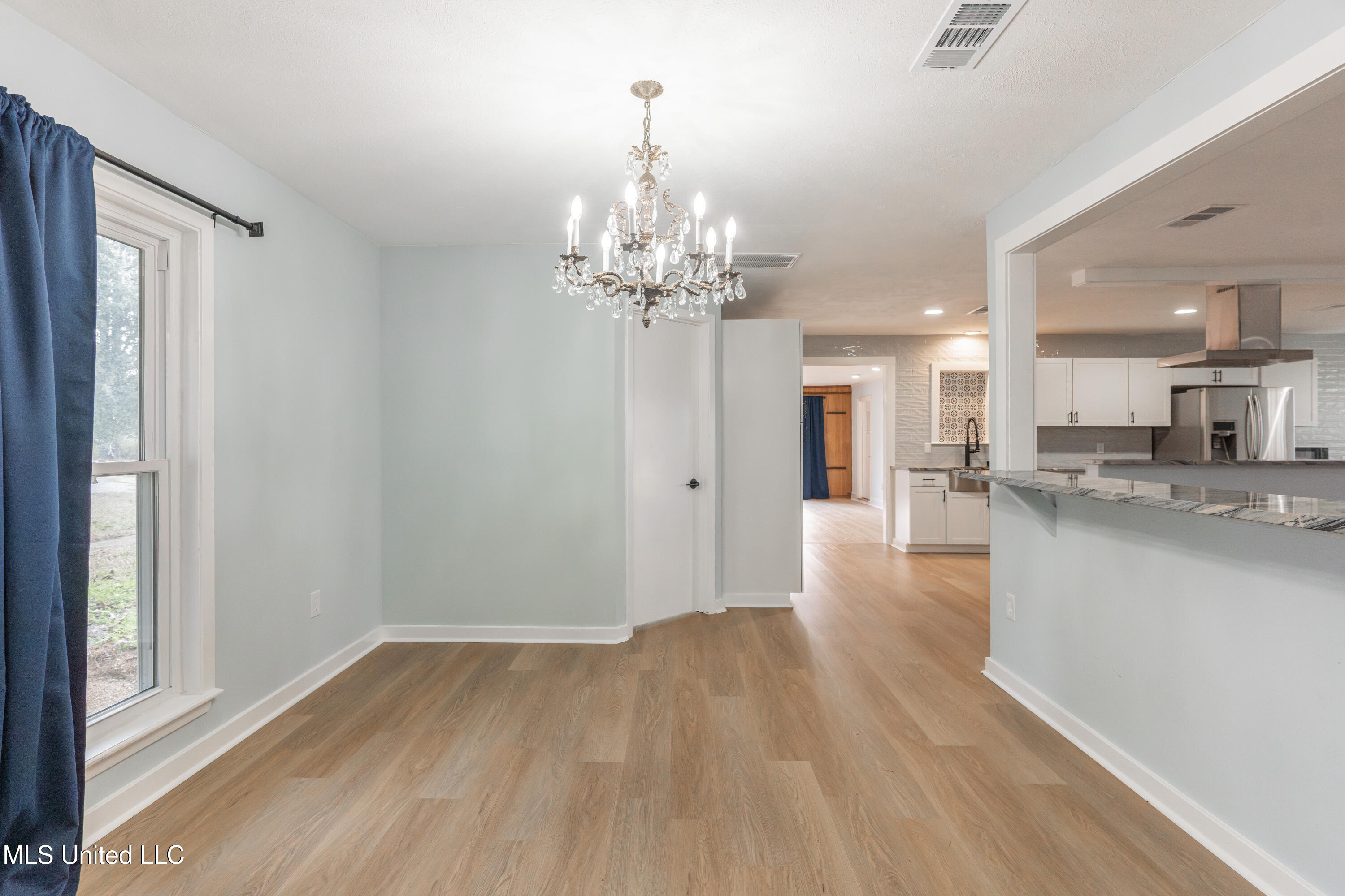 5285 Williamson Road Clinton, MS 39056 - Photo 36 of 103 36-DiningRoom.