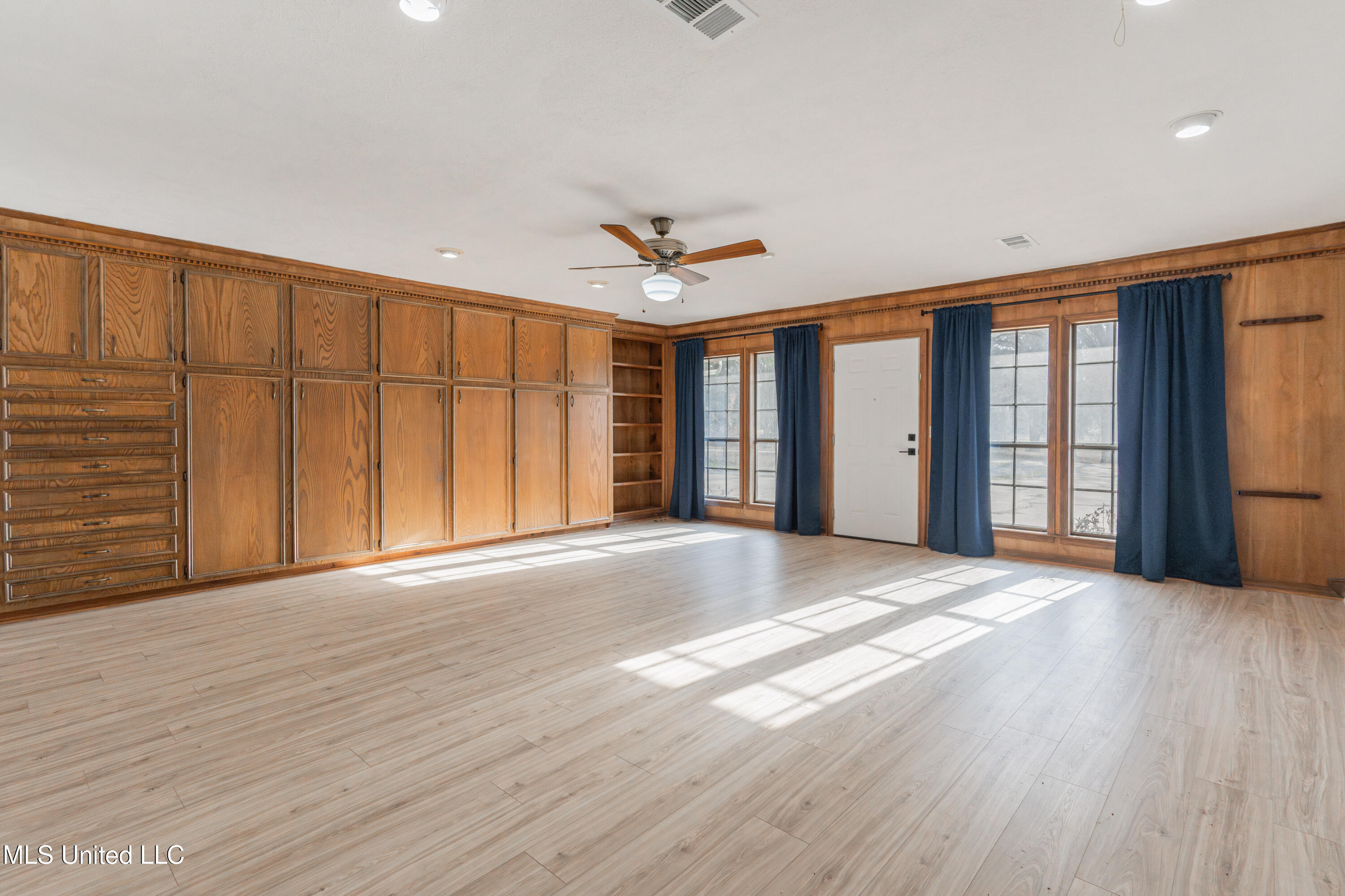 5285 Williamson Road Clinton, MS 39056 - Photo 41 of 103 41-LivingRoom