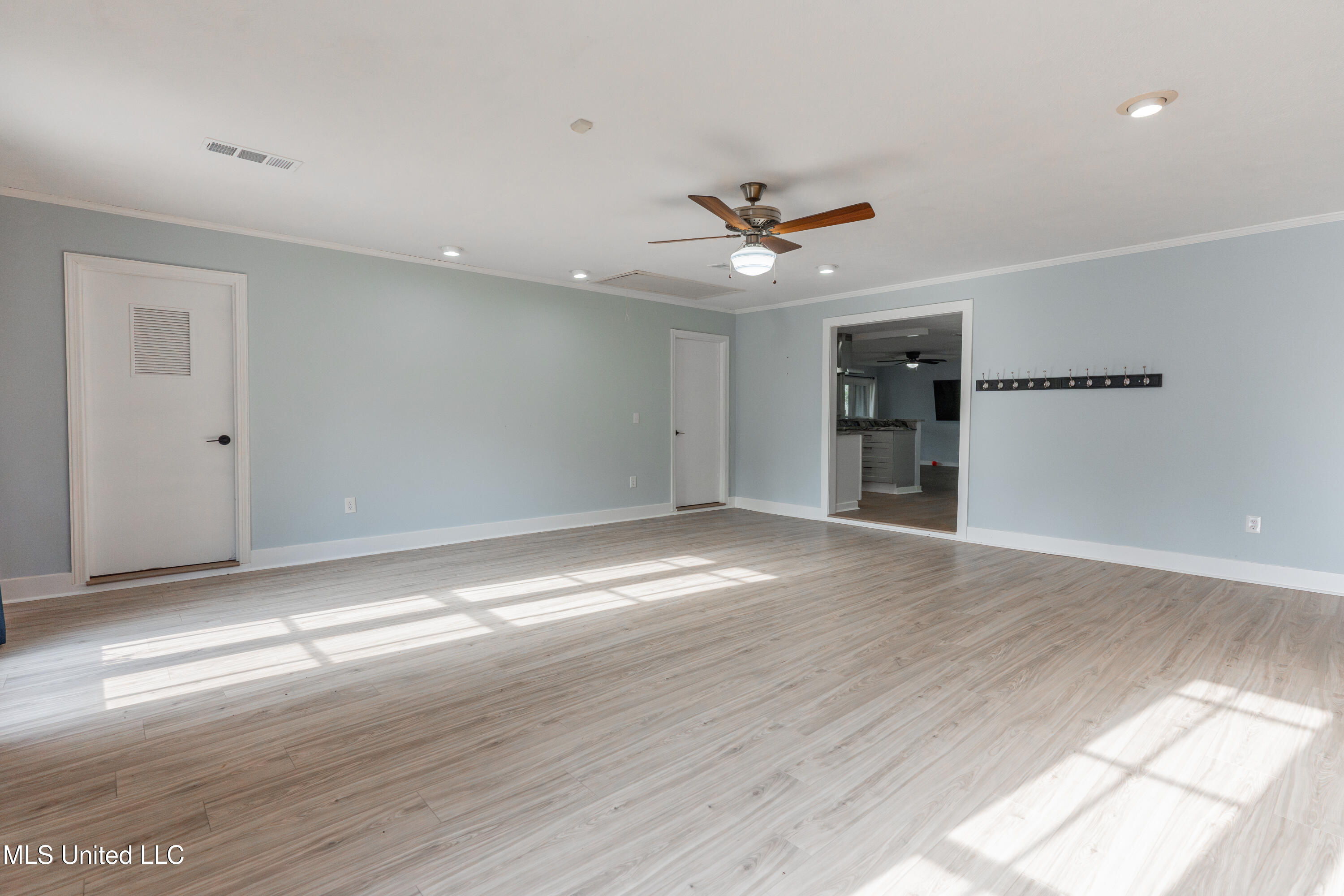 5285 Williamson Road Clinton, MS 39056 - Photo 43 of 103 43-LivingRoom