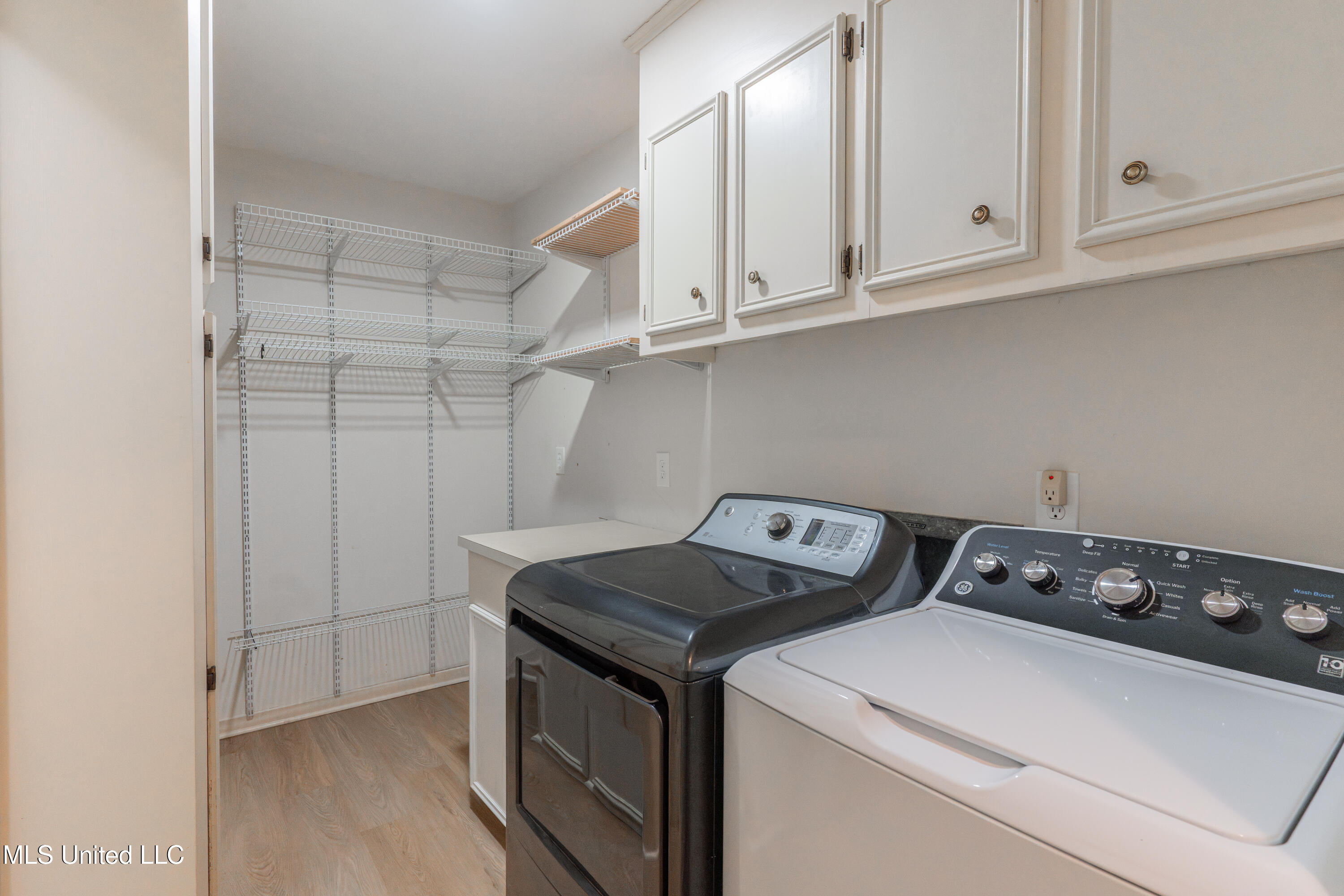 5285 Williamson Road Clinton, MS 39056 - Photo 45 of 103 45-LaundryRoom