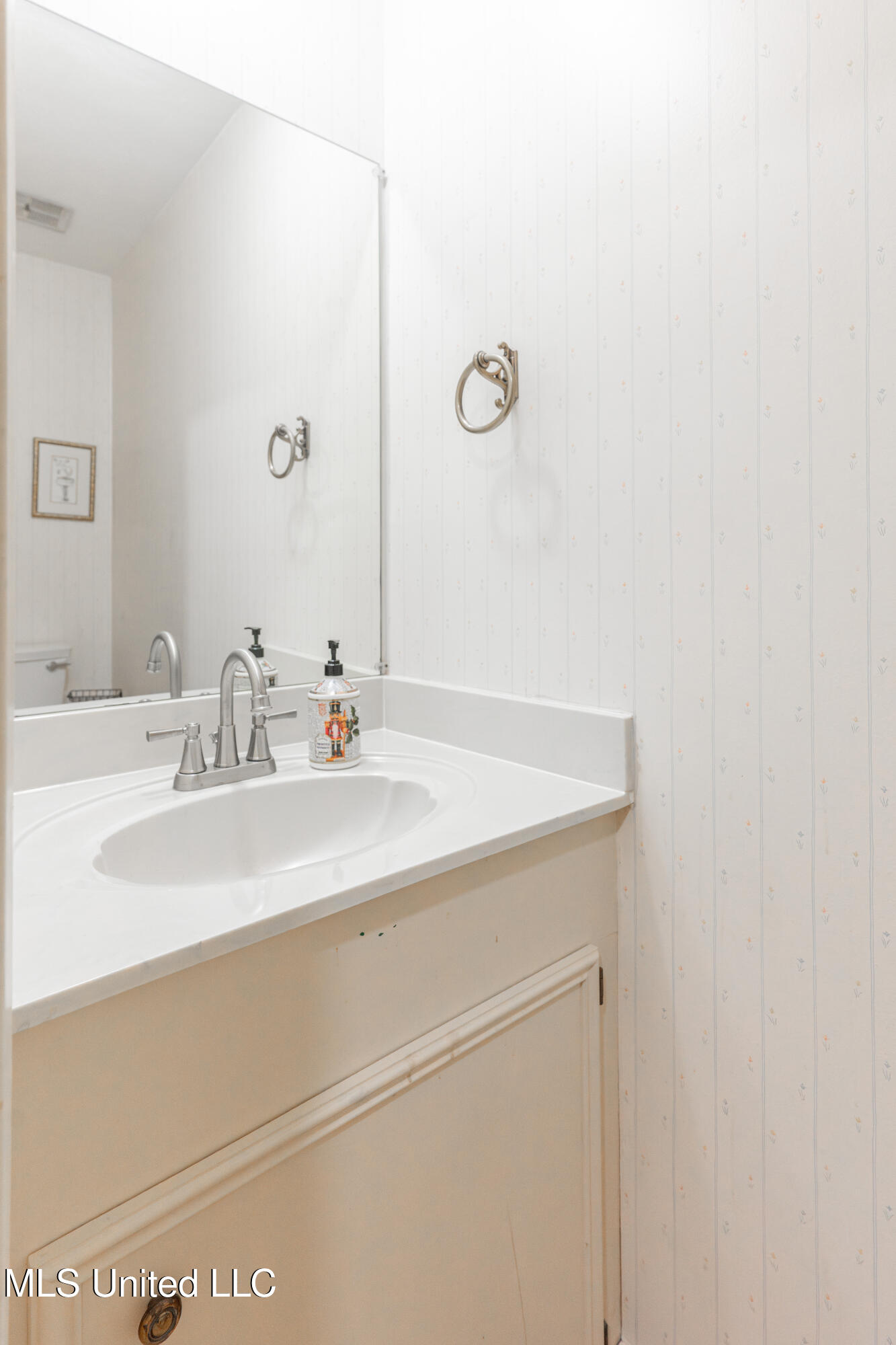 5285 Williamson Road Clinton, MS 39056 - Photo 49 of 103 49-HalfBathroom