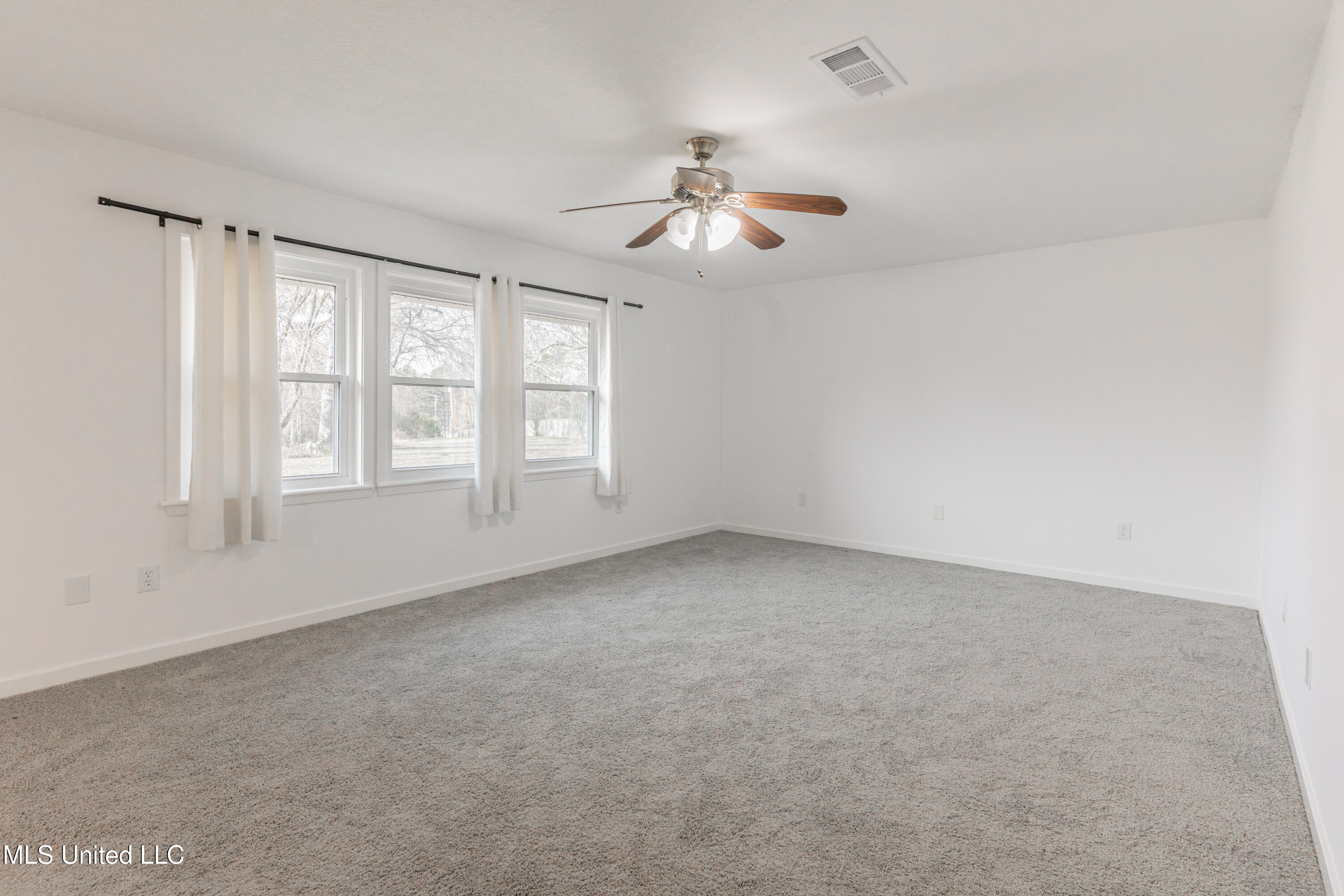 5285 Williamson Road Clinton, MS 39056 - Photo 51 of 103 51-PrimaryBedroom