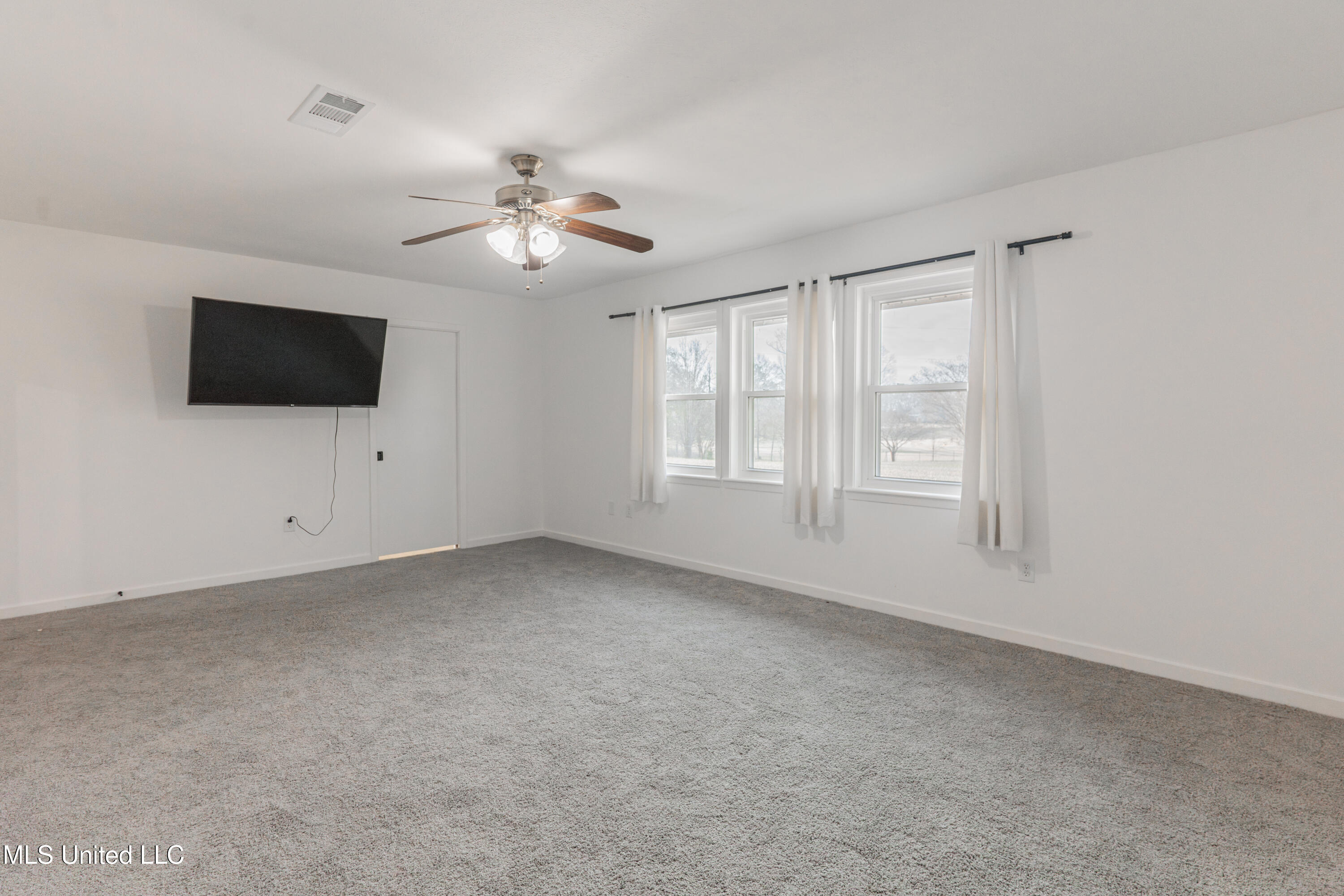 5285 Williamson Road Clinton, MS 39056 - Photo 52 of 103 52-PrimaryBedroom