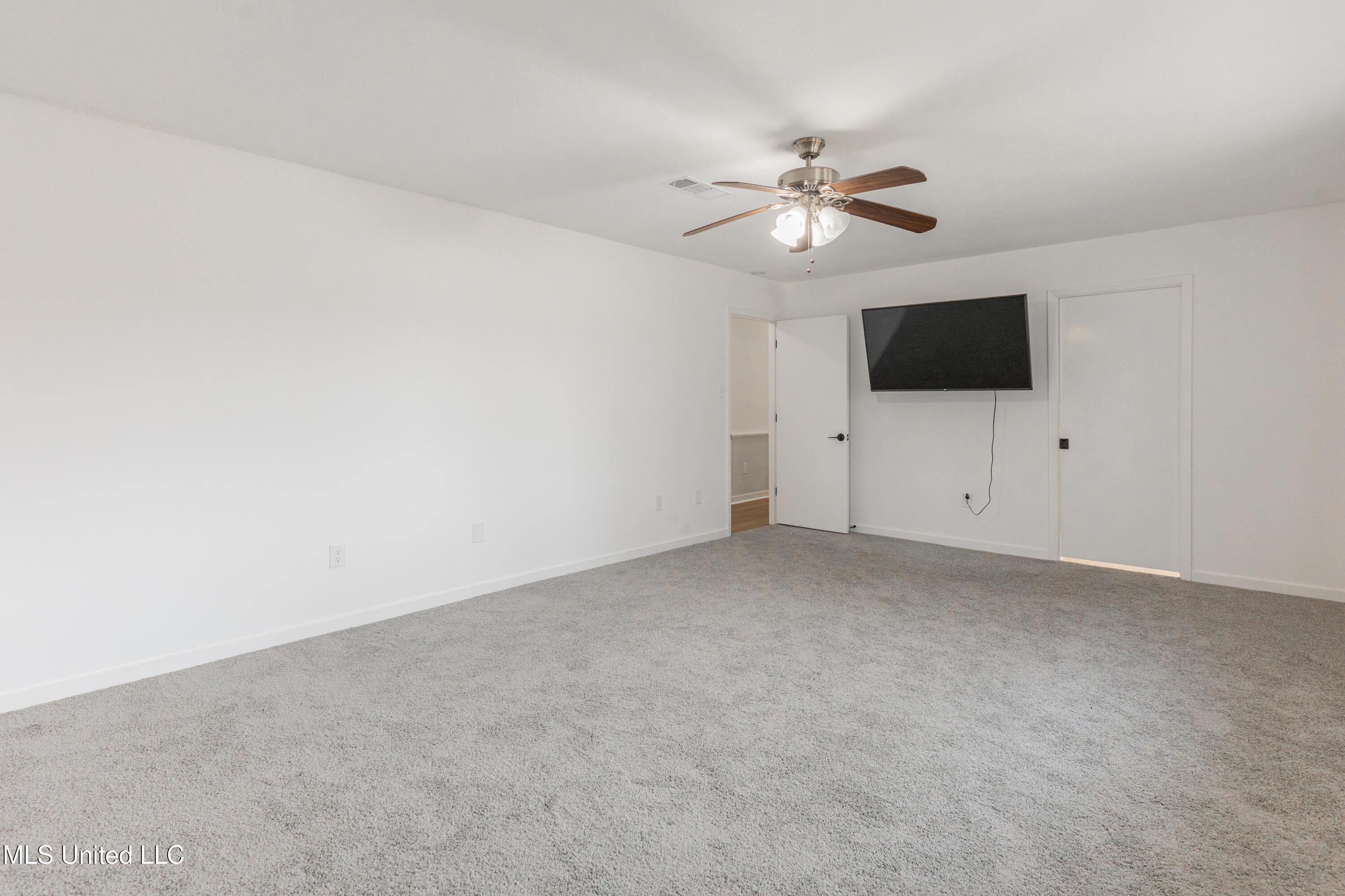 5285 Williamson Road Clinton, MS 39056 - Photo 53 of 103 53-PrimaryBedroom