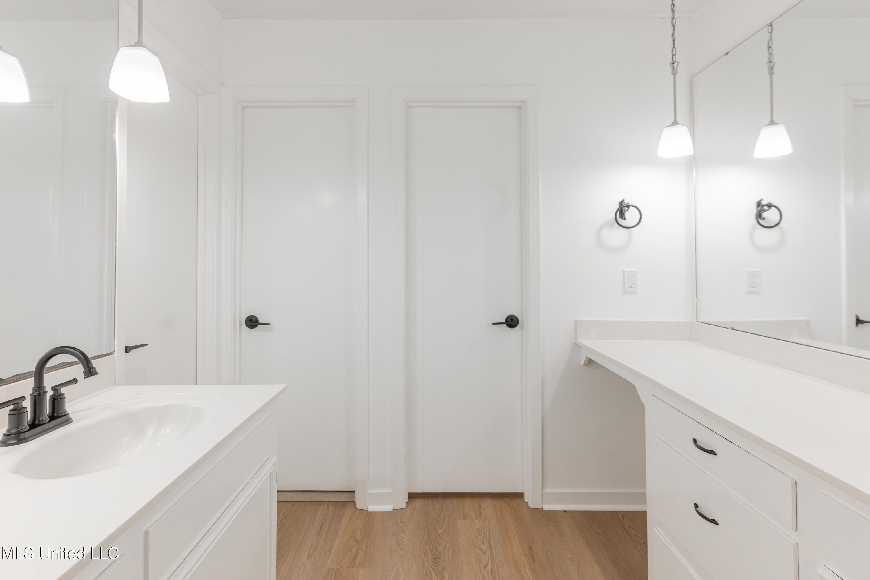 5285 Williamson Road Clinton, MS 39056 - Photo 54 of 103 54-PrimaryBathroom