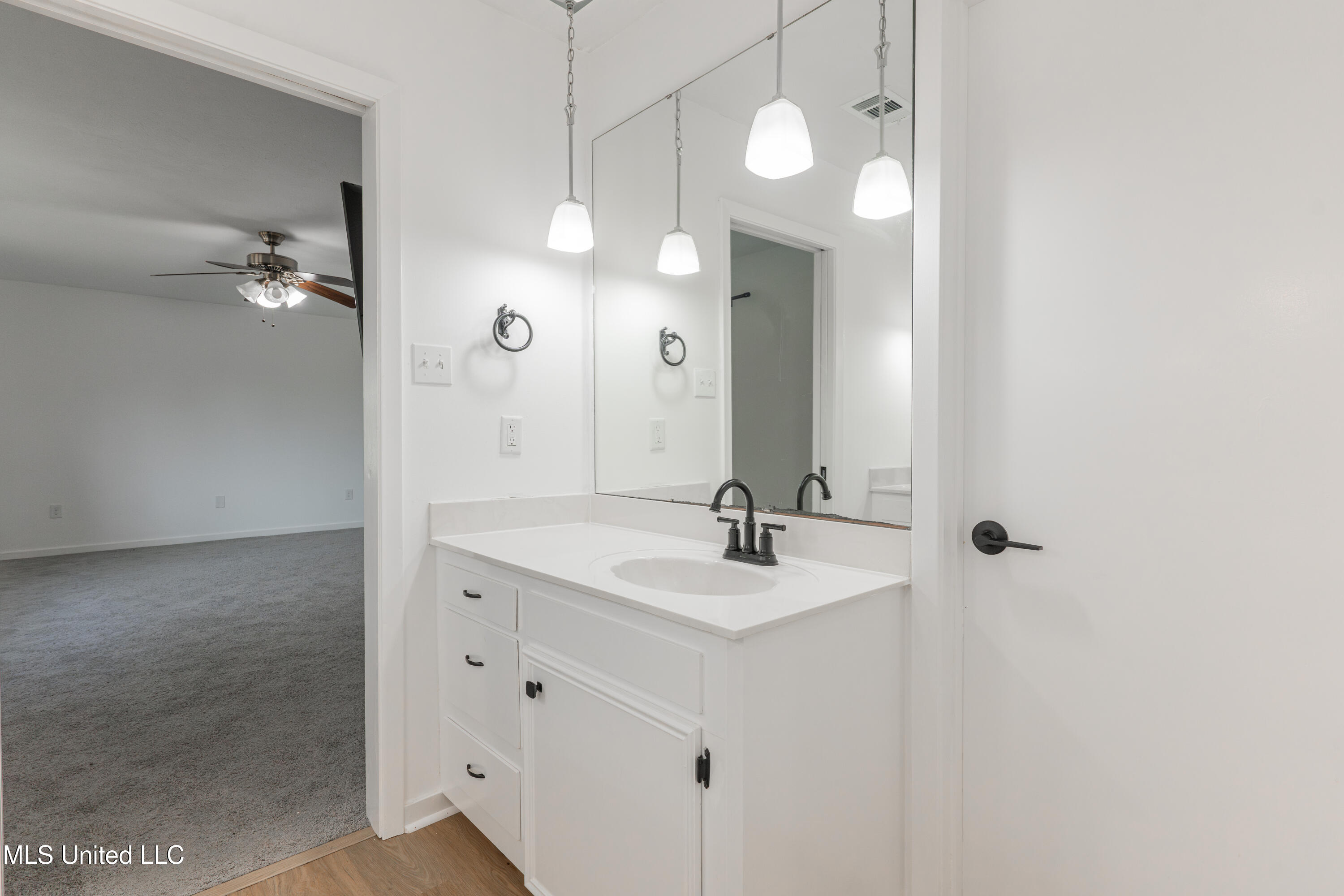 5285 Williamson Road Clinton, MS 39056 - Photo 57 of 103 57-PrimaryBathroom