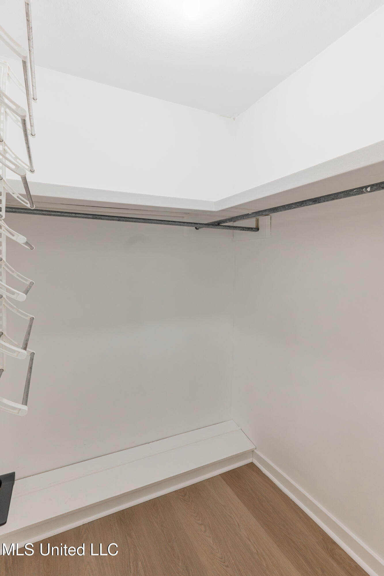 5285 Williamson Road Clinton, MS 39056 - Photo 59 of 103 59-PrimaryCloset