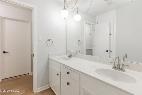 $419,900 | 5285 Williamson Road, Clinton, MS 39056